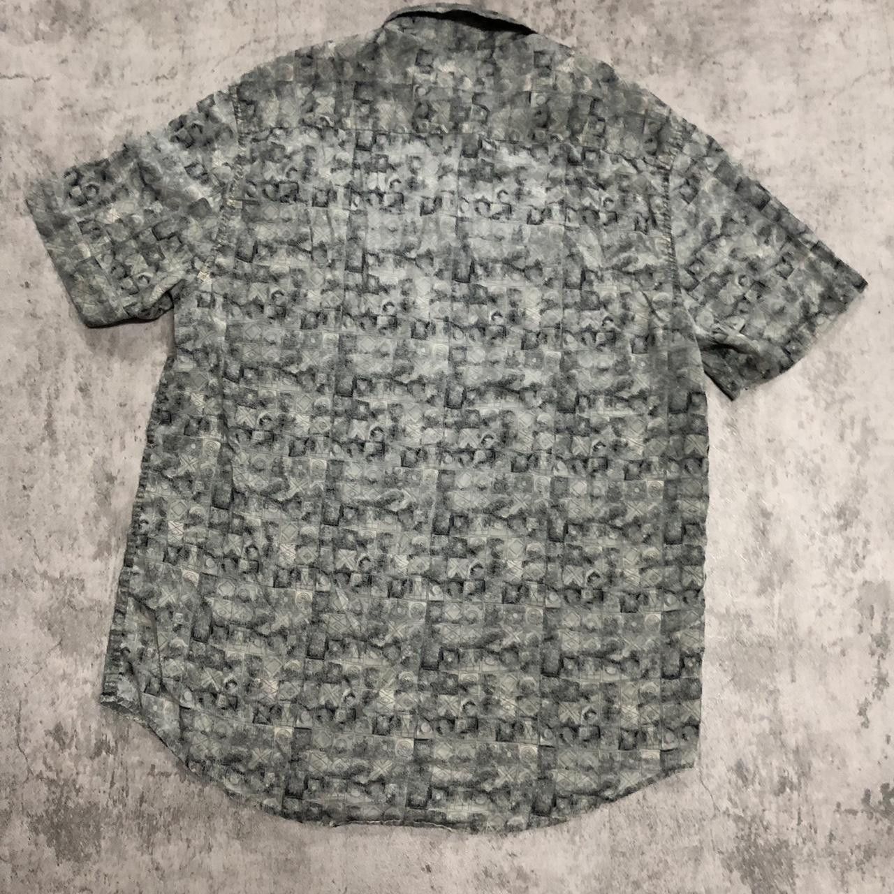 Other Grey and white button up shirt #mensfashion Size US M / EU 48-50 / 2 - 4 Thumbnail