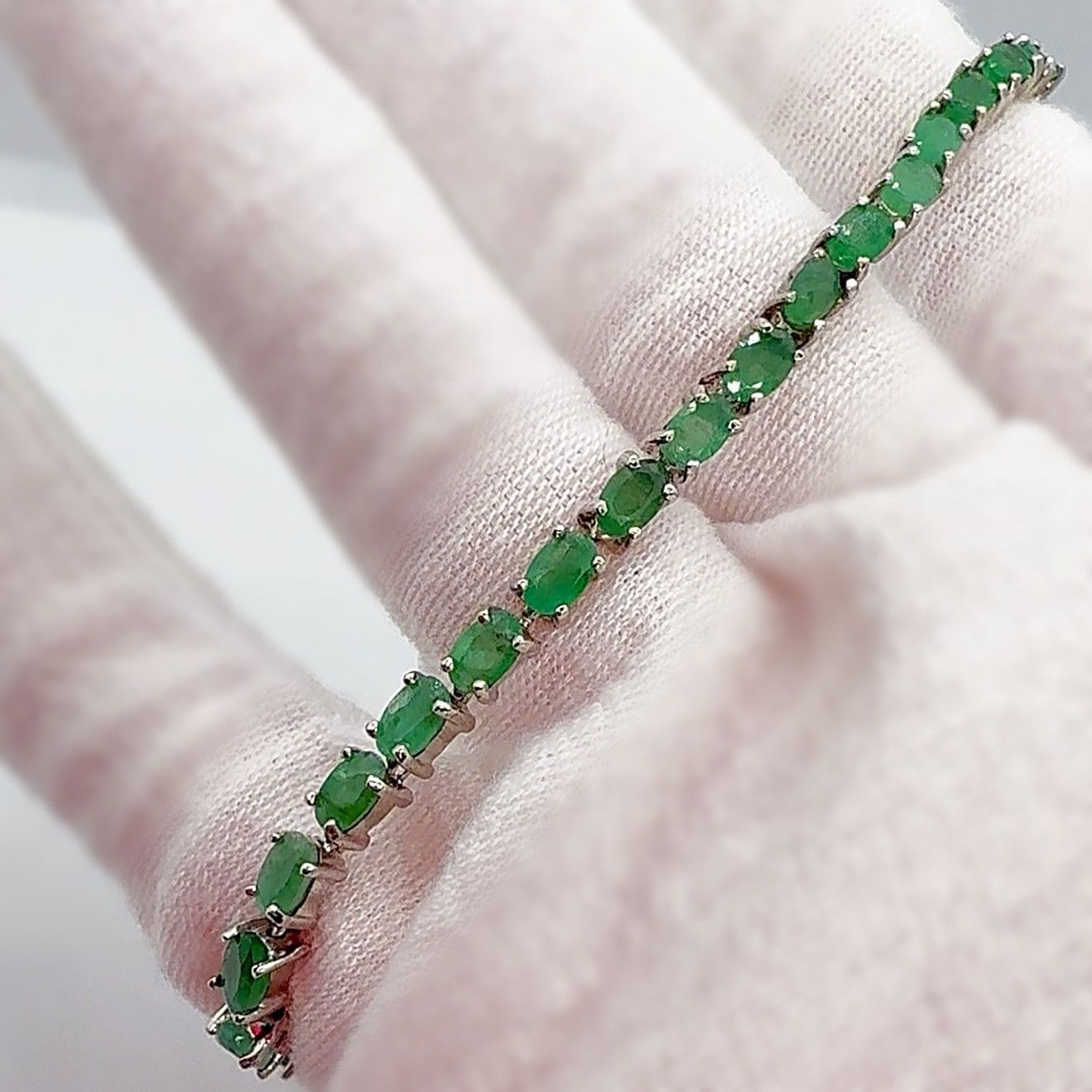 Nordstrom 14k White Gold over Silver Green Emerald Jadeite Bracelet! Size ONE SIZE - 5 Thumbnail