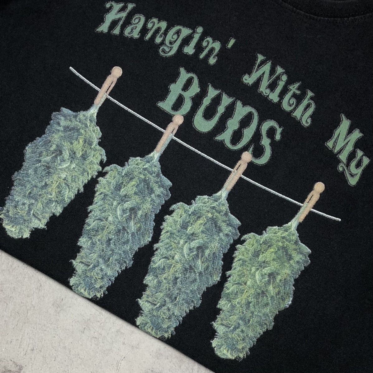 Vintage Hanging With My Buds Weed Graphic Tee Size US XL / EU 56 / 4 - 4 Thumbnail