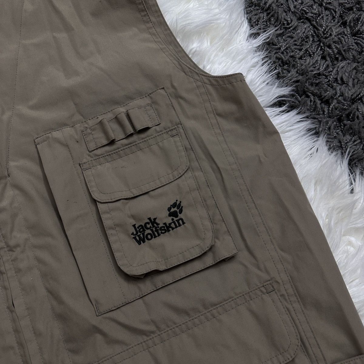 Jack Wolfskin Jack Wolfskin Utility Vest Size US M / EU 48-50 / 2 - 4 Thumbnail