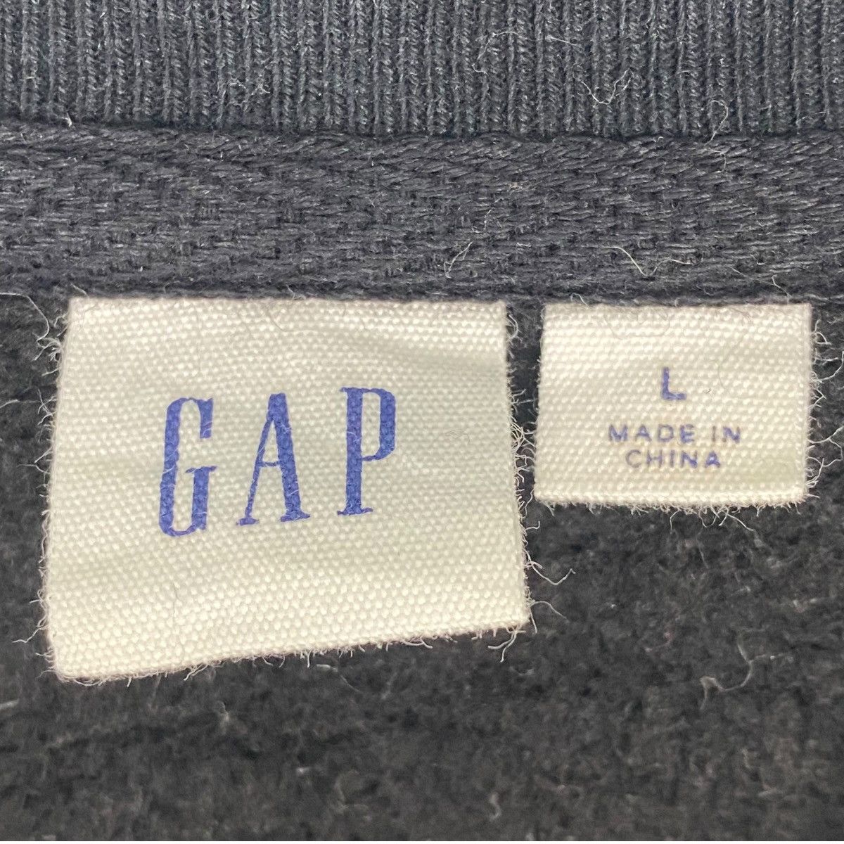 Other Vintage GAP Big Logo Printed Black Pullover Jumper Size L Size US L / EU 52-54 / 3 - 5 Thumbnail