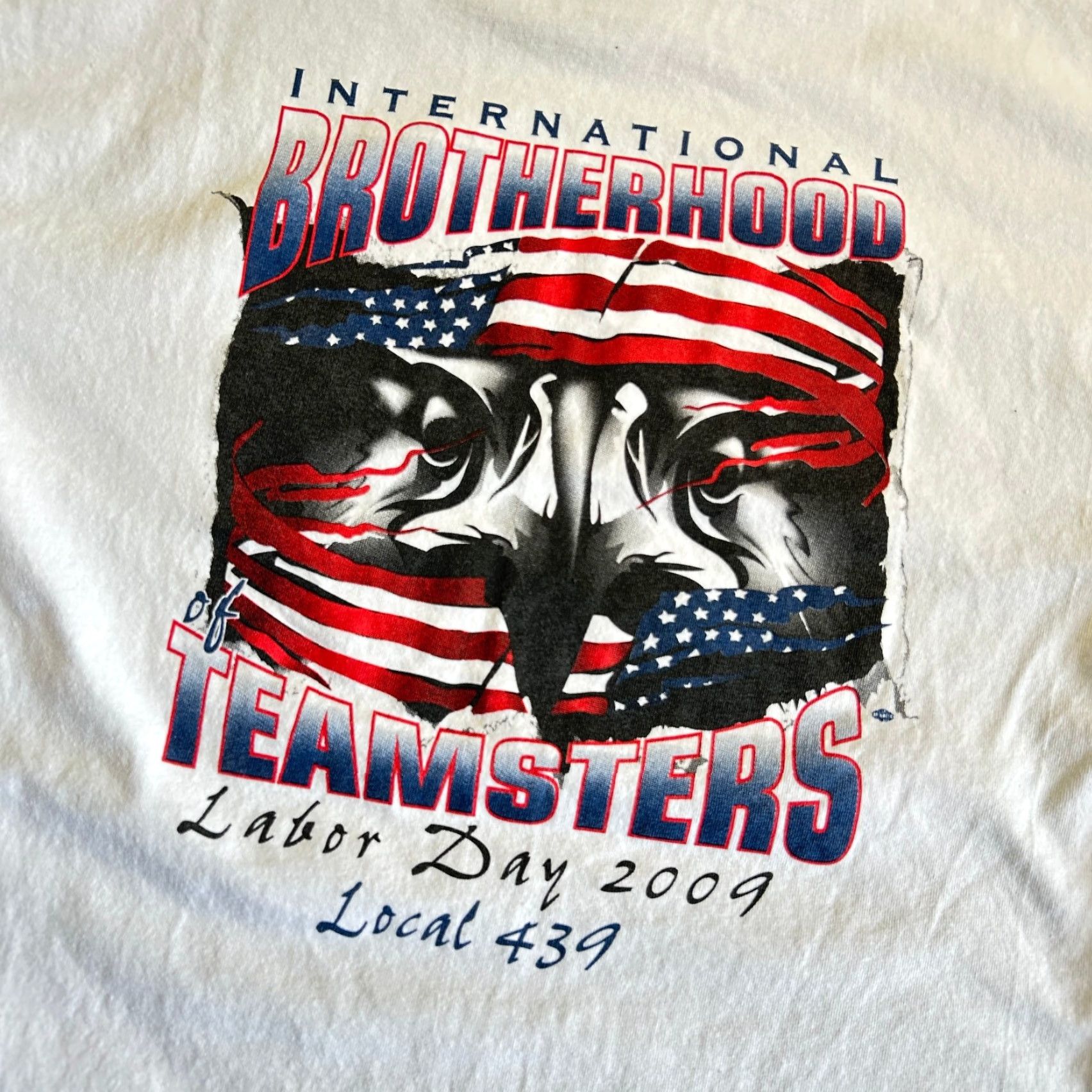 Vintage VINTAGE Bayside Union T Shirt Local 439 Teamsters Crew Neck L Blue Cotton Short Sleeve USA Made in USA 80s USA Size US L / EU 52-54 / 3 - 2 Thumbnail