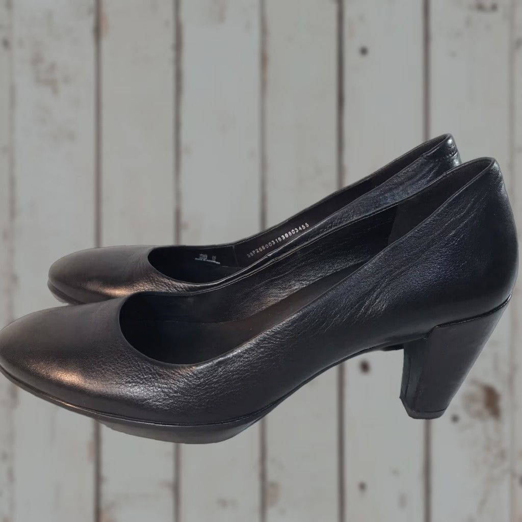 Ecco Black Leather Block Heel Shoes Women Size 7 High Heel Comfort Casual