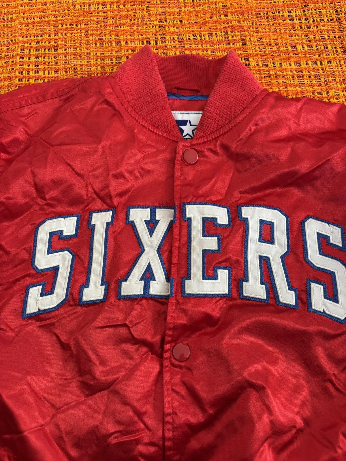 Starter Red Satin Starter Philadelphia 76ers NBA jacket Size US M / EU 48-50 / 2 - 2 Thumbnail