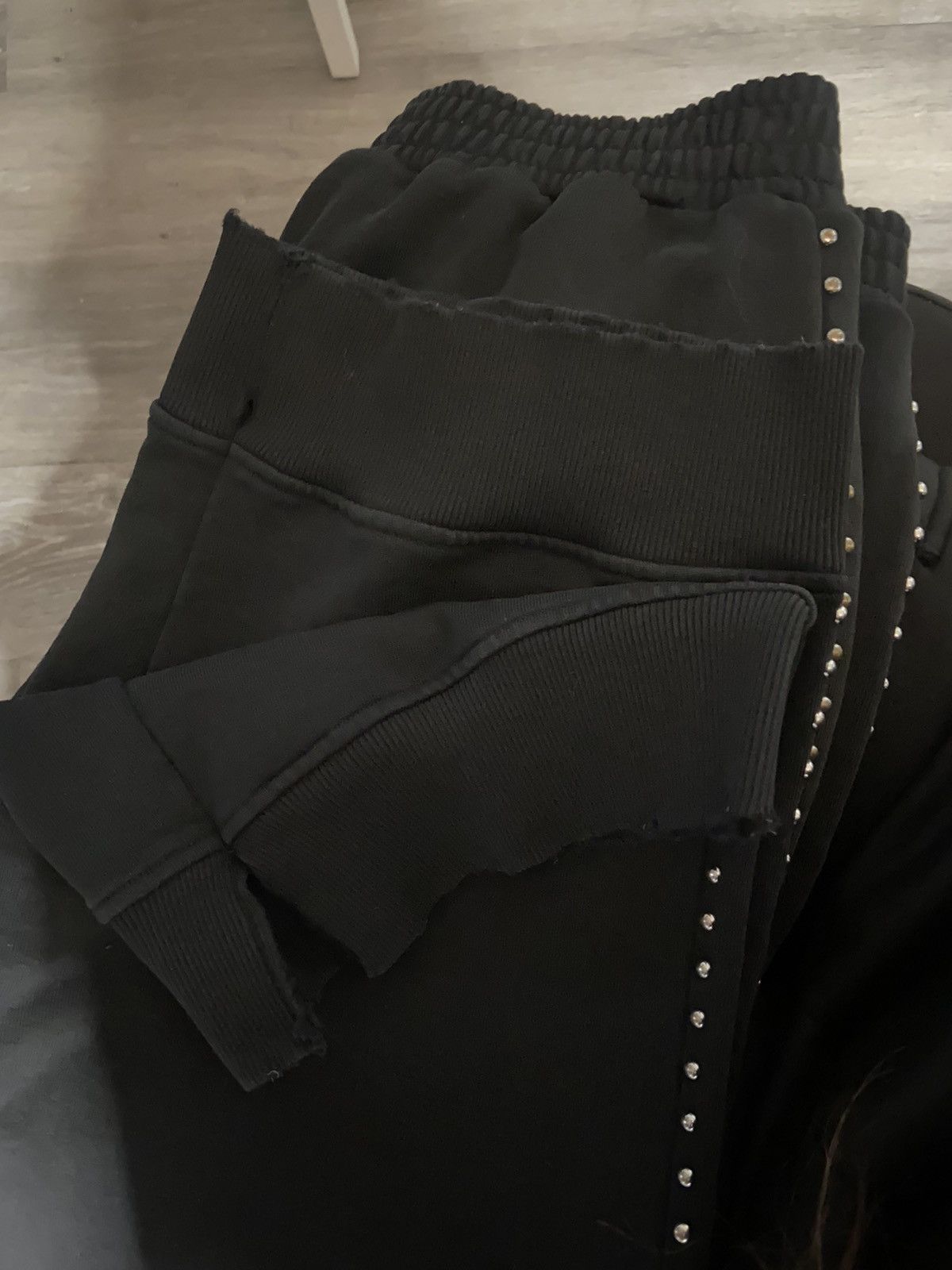 MM6 Maison Margiela MM6 Studded Sweatpants Size US 30 / EU 46 - 9 Thumbnail