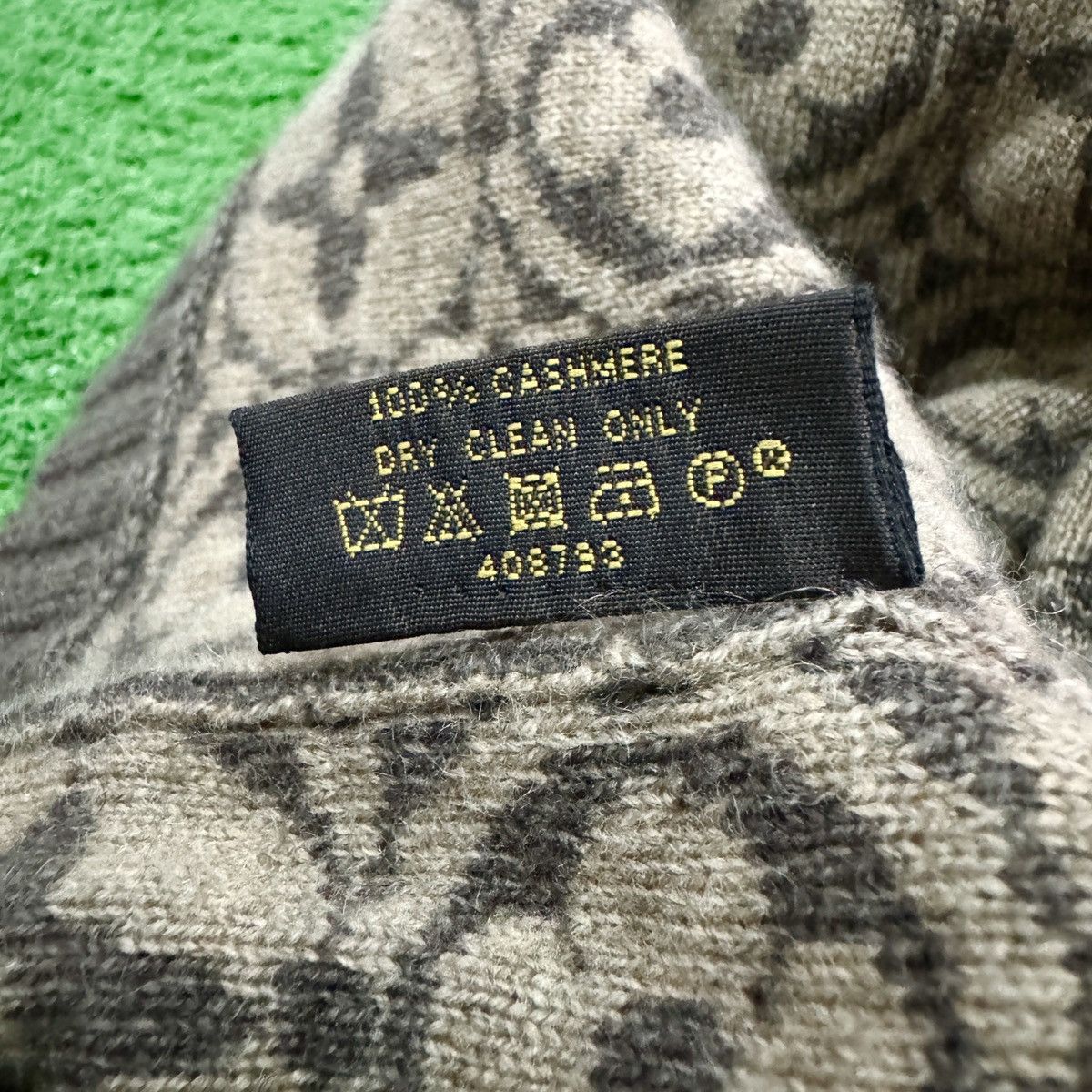 Louis Vuitton RARE LOUIS VUITTON Monogram Stocking Snowcap Beanie CASHMERE Size US M / EU 48-50 / 2 - 9 Thumbnail