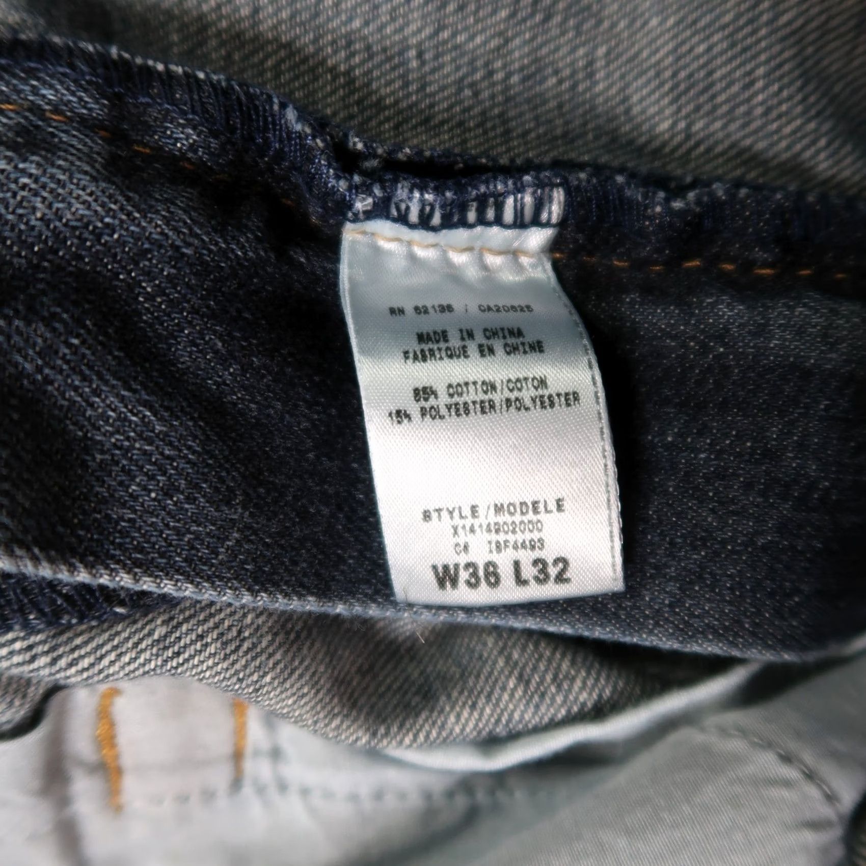 Guess GUESS Jeans Straight Leg 36x32 Men Blue Denim 5-Pocket Relaxed Regular Waist Vintage: No Denim Pants Flap pockets Jeans N/A Size US 36 / EU 52 - 4 Thumbnail