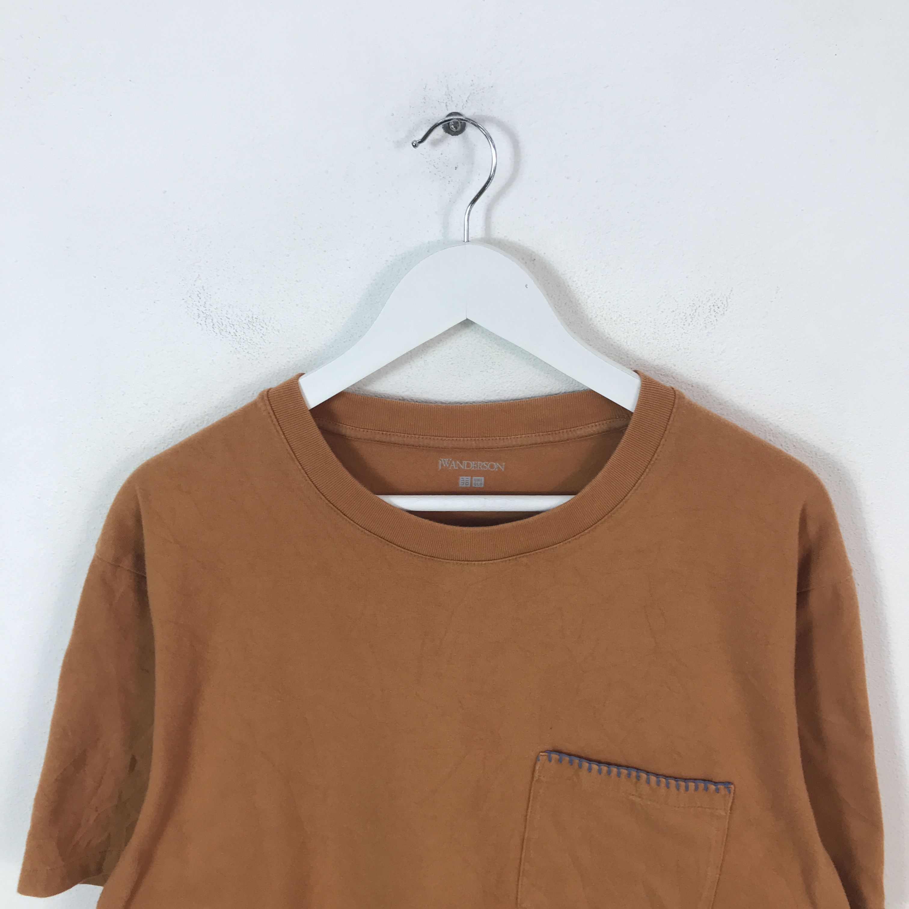JW Anderson × Uniqlo Vintage J.W Anderson x Uniqlo Single pocket design t-shirt Size US XL / EU 56 / 4 - 2 Thumbnail