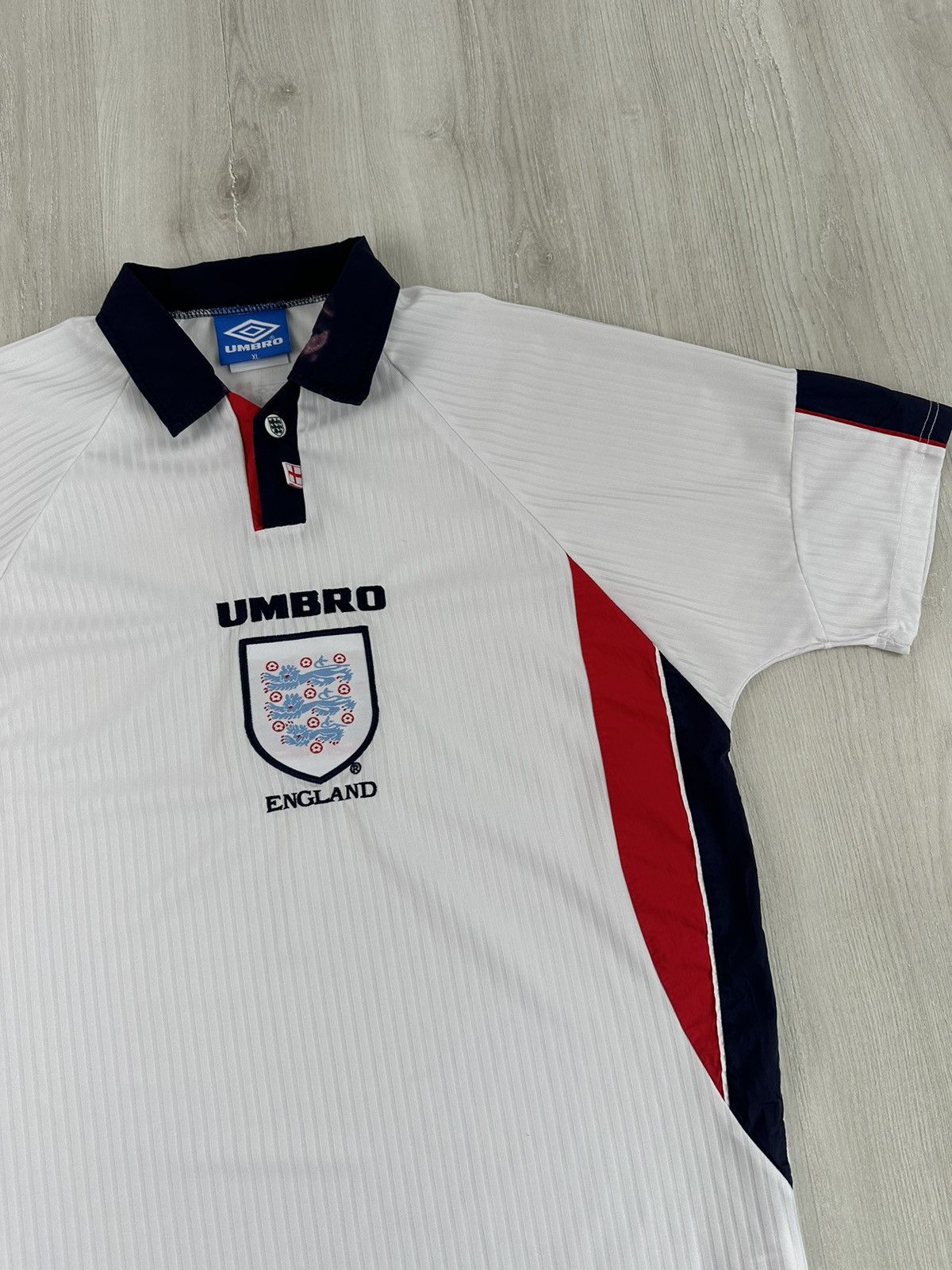 Vintage England Vintage 1998 Umbro Rare Jersey central logo Size US XL / EU 56 / 4 - 4 Thumbnail