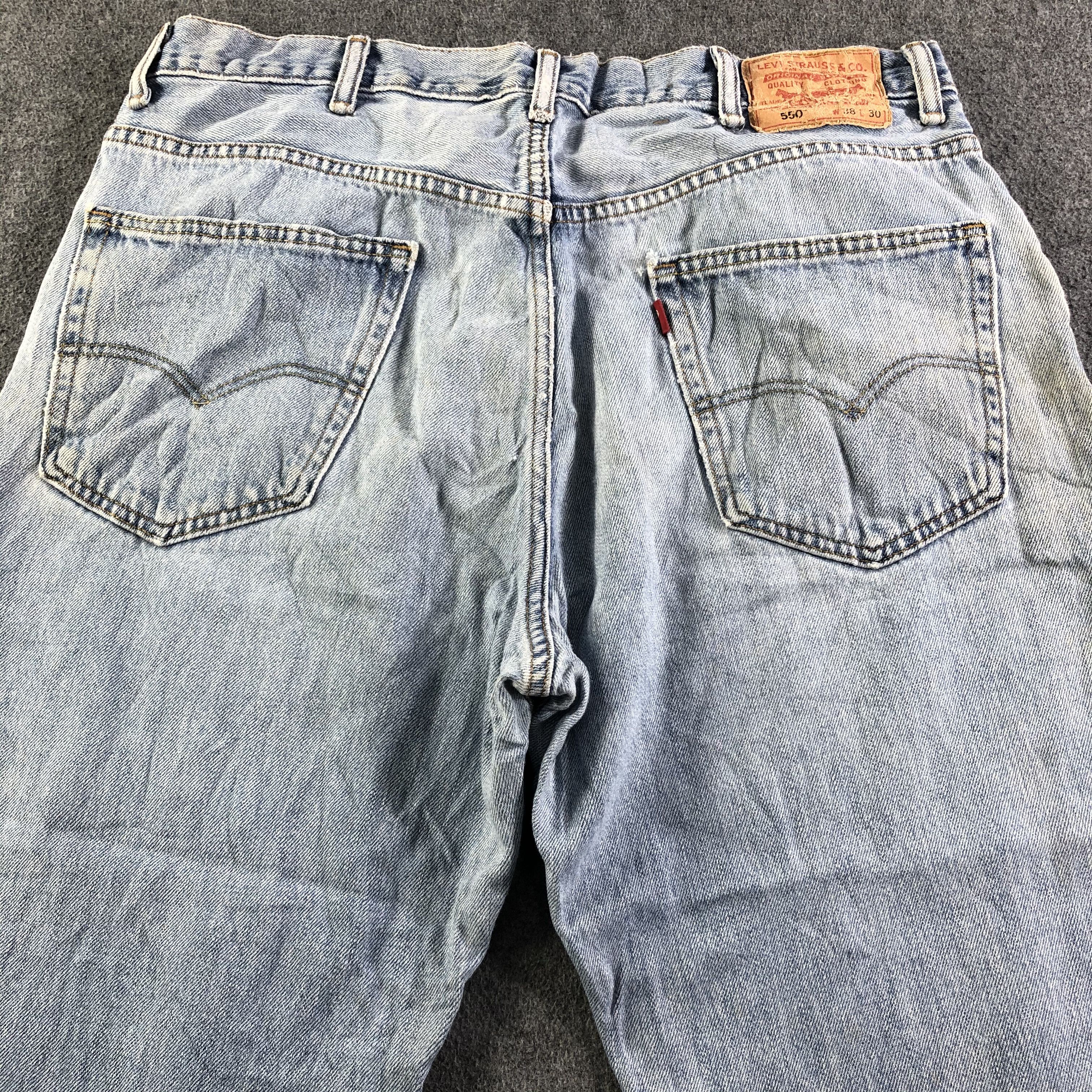 Levi's Vintage Blue Wash Levis 550 Jeans-J3299 Size US 37 - 4 Thumbnail
