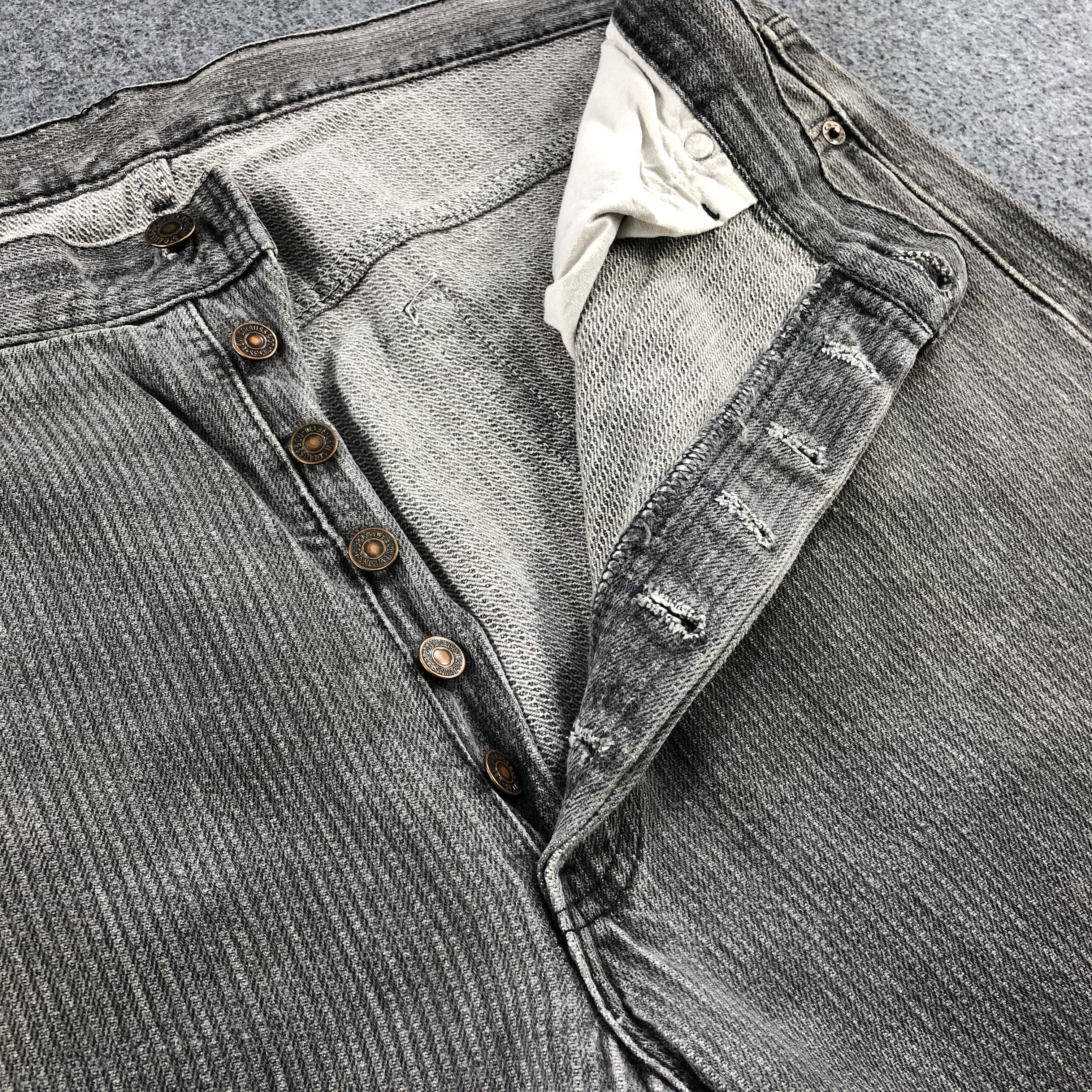 Levi's 90s Vintage Ripped Levis 501 Faded Black Jeans-J1426 Size US 39 - 9 Thumbnail