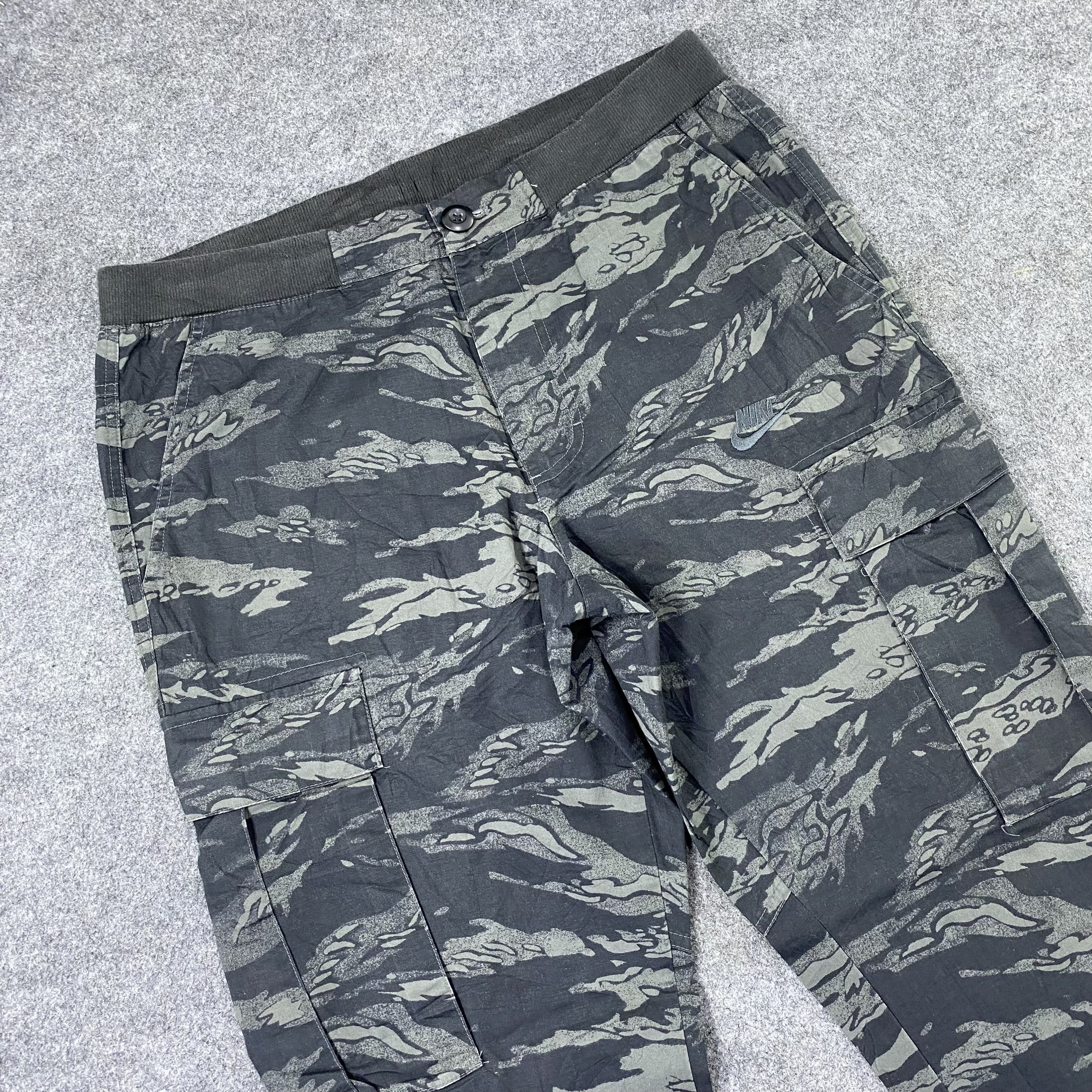 Nike Jungle Camo Cargo Pants By Nike-C008 Size US 33 - 5 Thumbnail