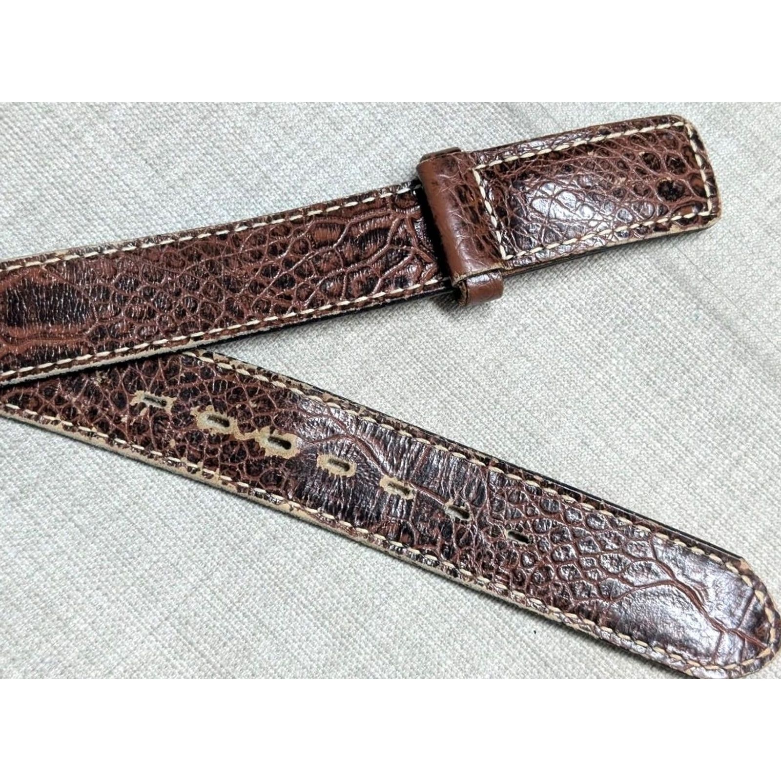 Vintage VINTAGE Justin belt Western belt 36 brown embossed sea turtle cowhide leather Mens Belt Size 36 - 6 Thumbnail