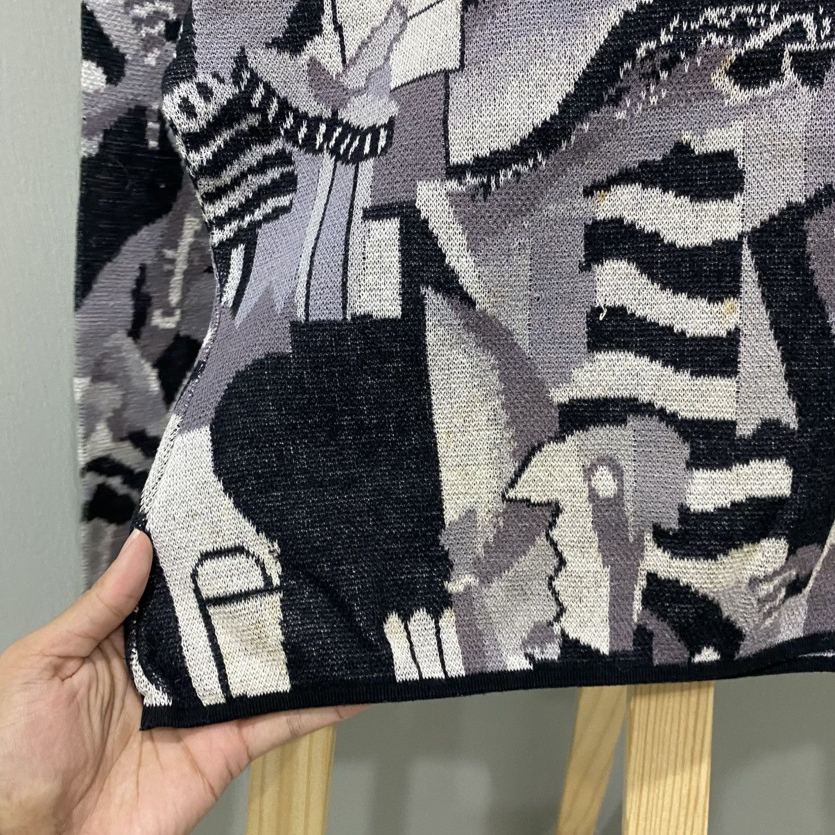 Kenzo Kenzo Vintage Tribal Crewneck Knitwear Rare Archival Piece Size US M / EU 48-50 / 2 - 6 Thumbnail