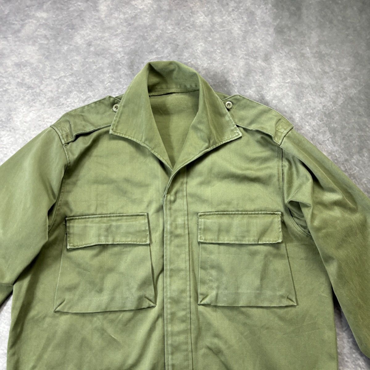Vintage Vintage Military Overshirt 60s Army Green Short Korea Vietna Size US S / EU 44-46 / 1 - 4 Thumbnail