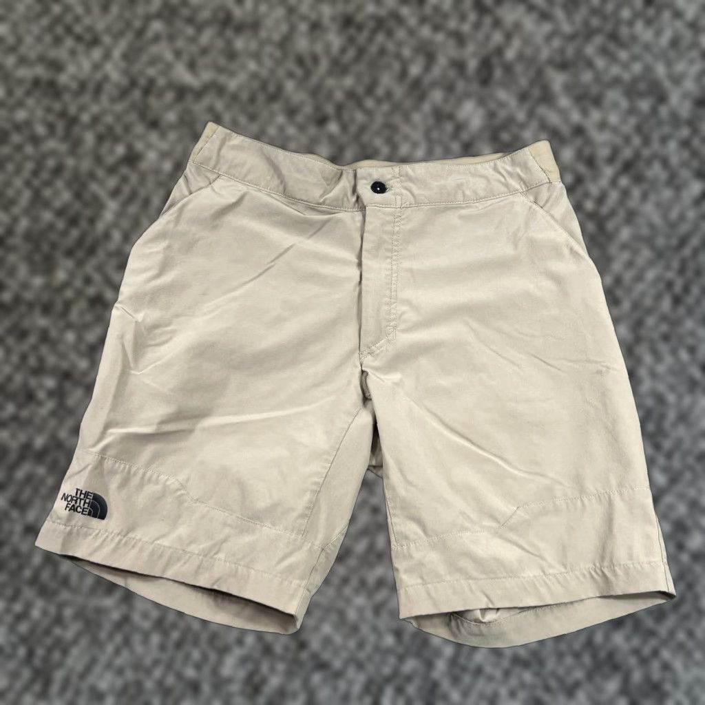 The North Face VINTAGE is not applicable; The North Face Mens Shorts 32 Brown Cargo Pocket Lightweight Outdoor Beach Hiking Casual Travel Size US 32 / EU 48 - 1 Thumbnail