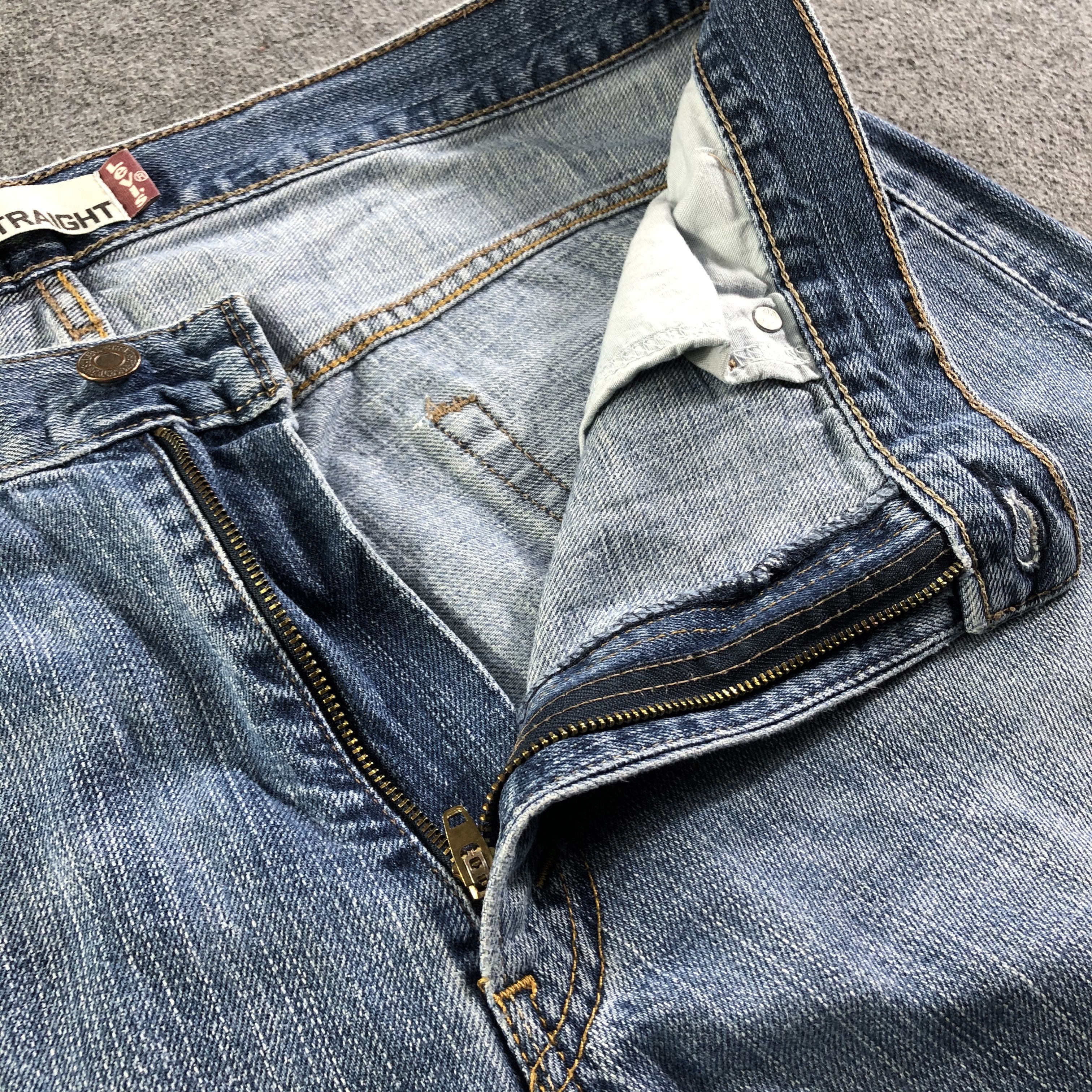 Levi's Vintage Blue Wash Levis 569 Jeans-J3450 Size US 39 - 8 Thumbnail
