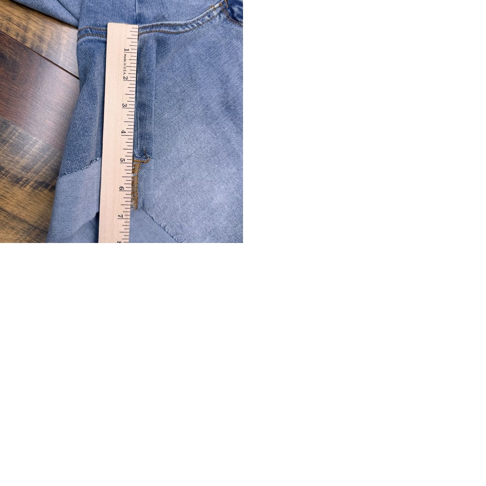 Vintage Judy Blue High Waisted Cut Off Shorts Womens 1XL Cuffed Denim Blue 31 in Inseam 6.5 in 5-Pocket Rock/Bohemian Summer Size 40" / US 18 - 9 Thumbnail