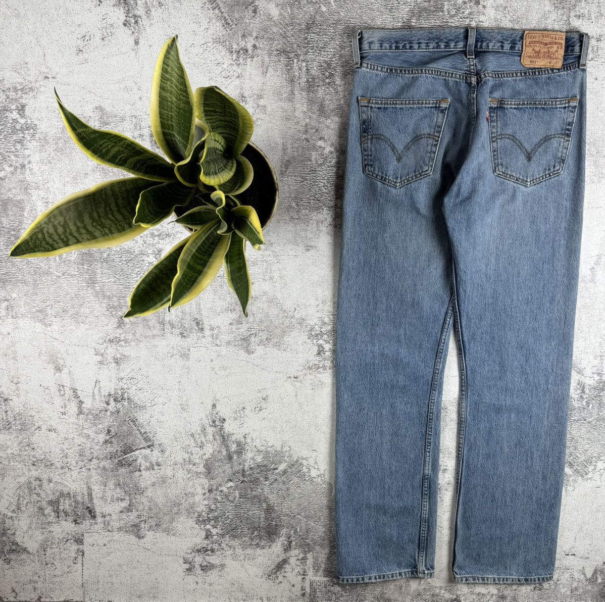 Levi's Levis 501 Classic 32/32 Denim Straight USA 90s Jeans Pants Trousers Size US 32 / EU 48 - 2 Thumbnail