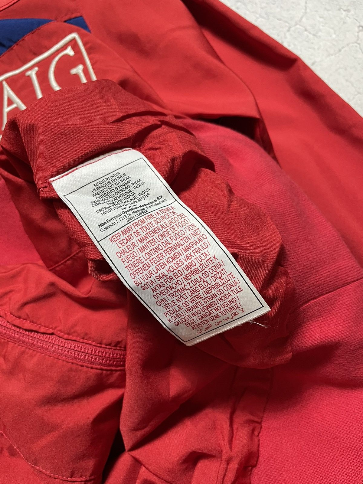 Nike Vintage Nylon Windbreaker Jacket Nike Manchester United Y2K Size US S / EU 44-46 / 1 - 11 Thumbnail