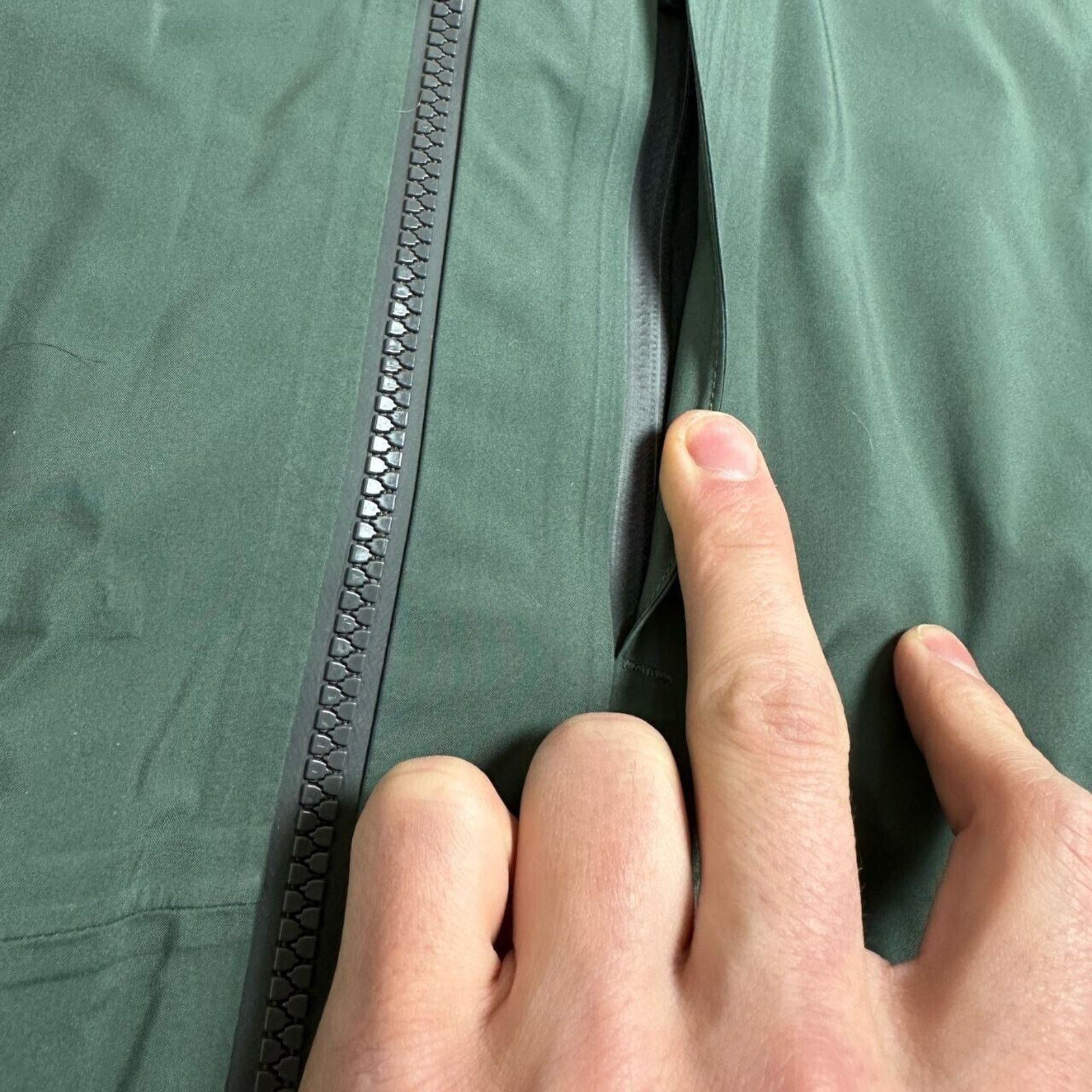 Lululemon Lululemon Men’s Waterproof Full-Zip Rain Jacket Green XL Size US XL / EU 56 / 4 - 6 Thumbnail