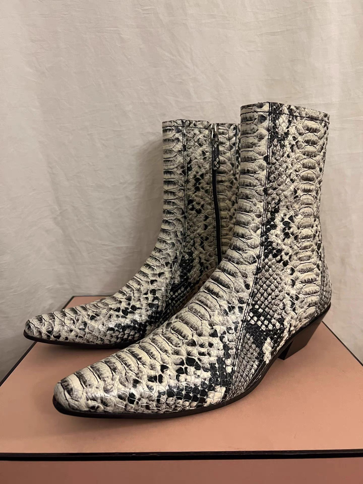 Acne Studios Acne Studios pointy-toe high-top boots Size US 8 / IT 38 - 1 Thumbnail