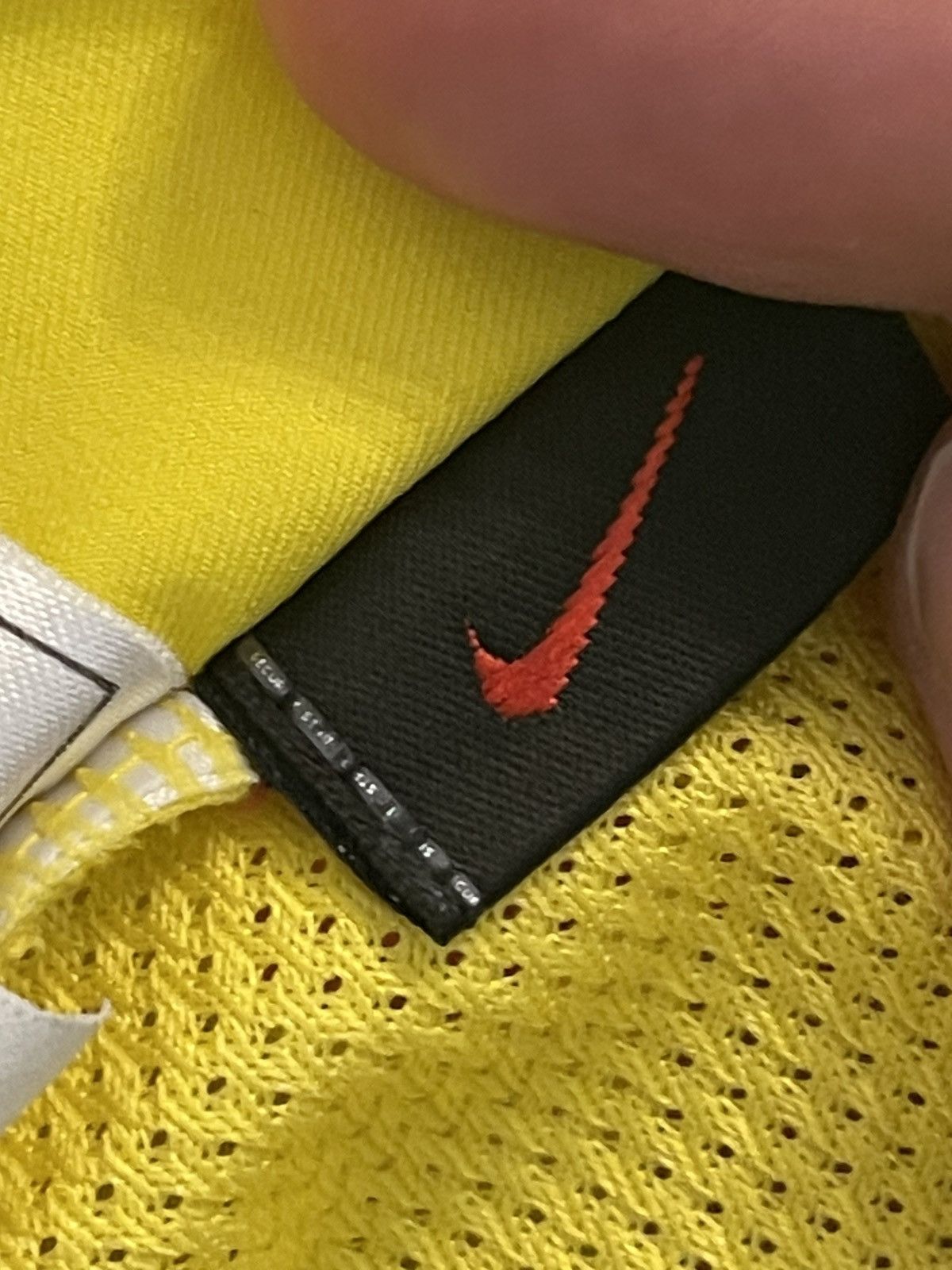Nike PHENOMENO Brazil 2002 Home Jersey #9 R9 Size US M / EU 48-50 / 2 - 16 Thumbnail