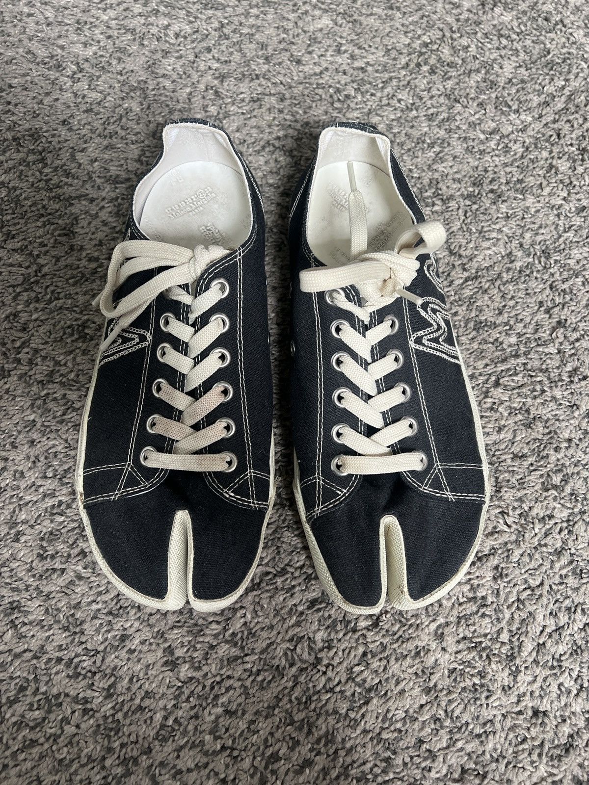 Maison Margiela Maison Margiela Tabi Sneaker Size US 8 / EU 41 - 2 Thumbnail