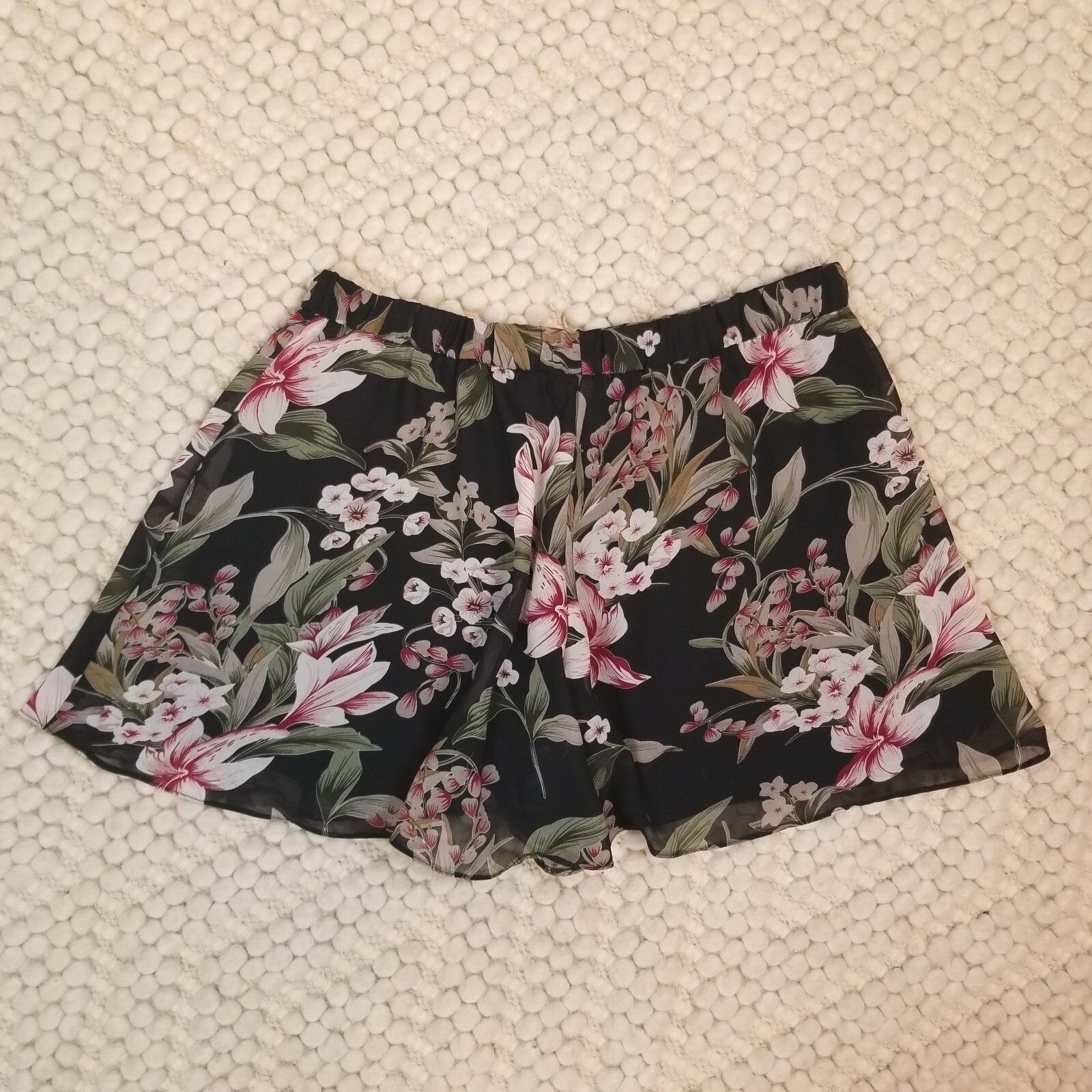 Other NWOT Ida Sjostedt Corinne Chiffon Shorts Black Floral EU 38 Size 30" / US 8 / IT 44 - 3 Thumbnail