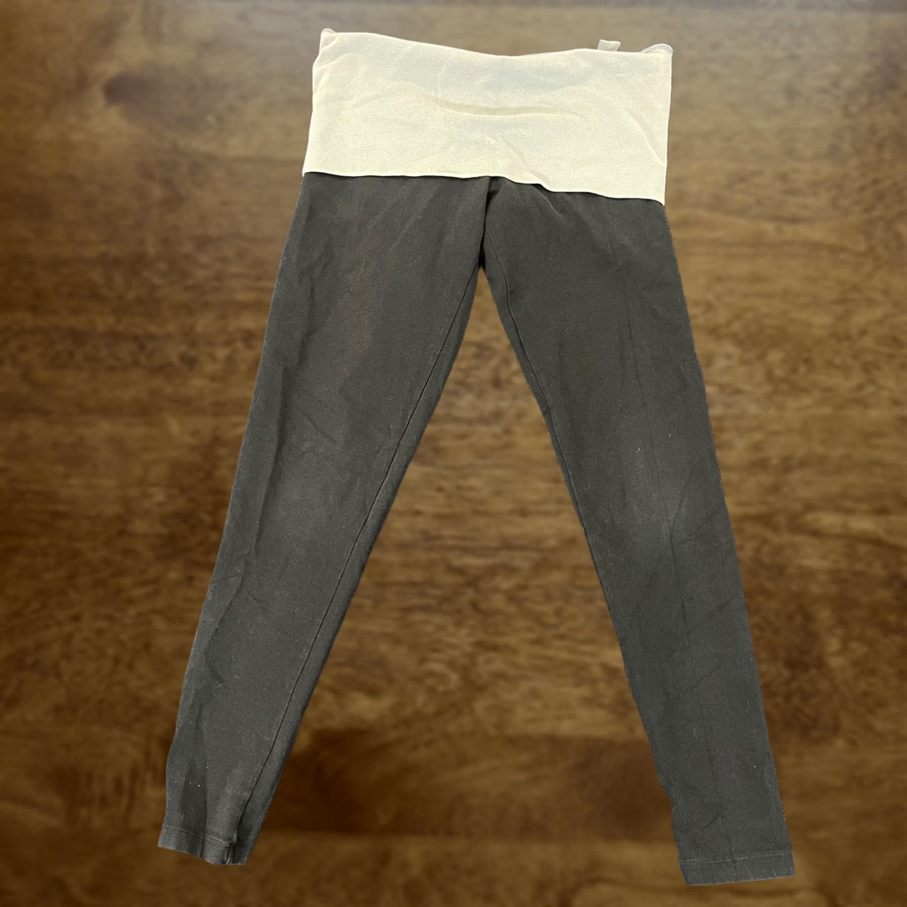 Pinko VINTAGE? No. This is not vintage. Size 26" / US 2 / IT 38 - 1 Thumbnail