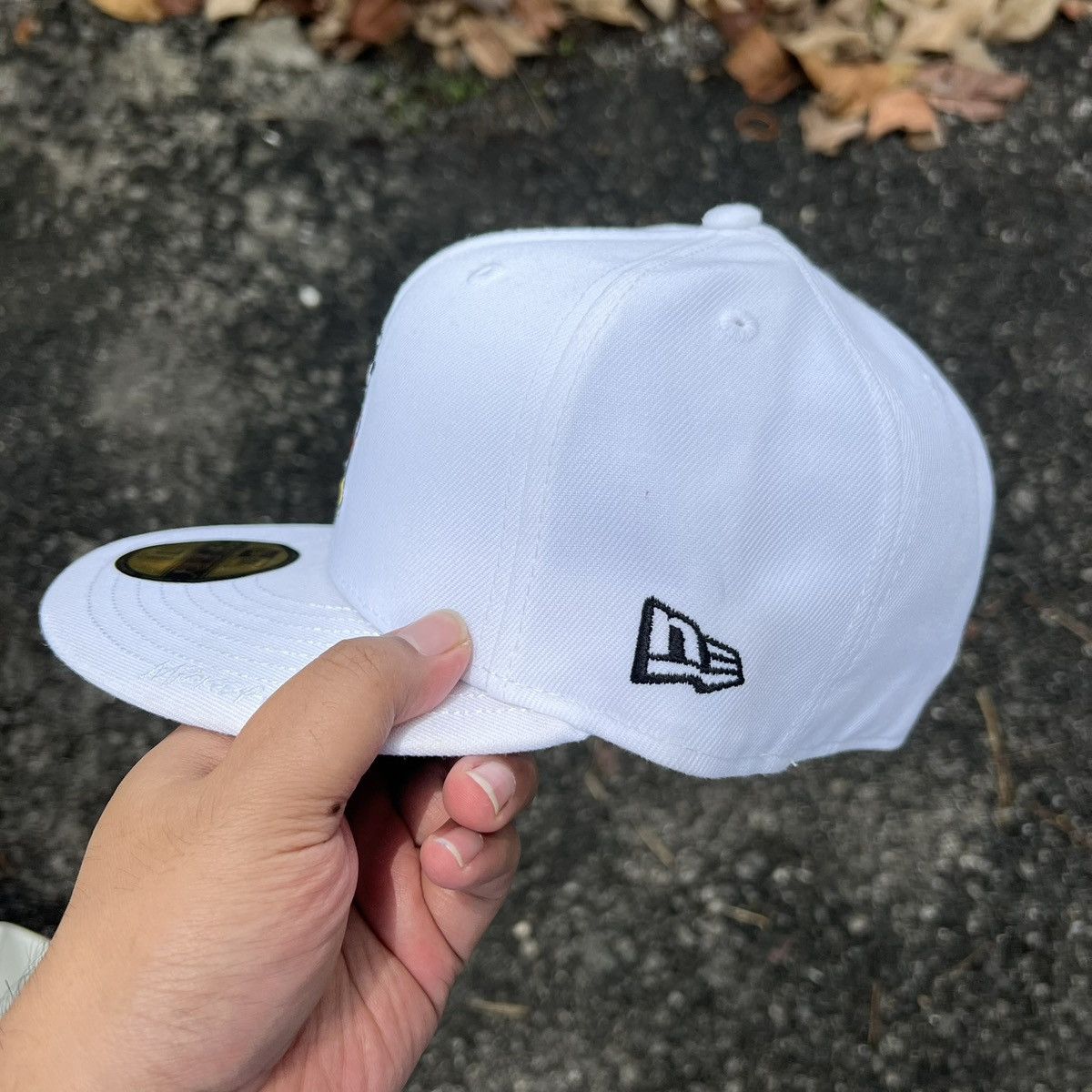 New Era Disney Mickey Mouse Size 7 3/8 Size ONE SIZE - 3 Thumbnail