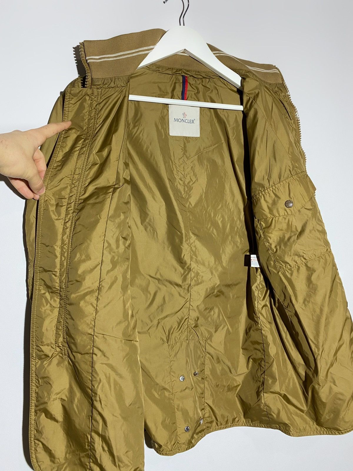 Moncler Moncler Nylon Gold Old Money Vibes Authentic Jacket Size US M / EU 48-50 / 2 - 20 Thumbnail