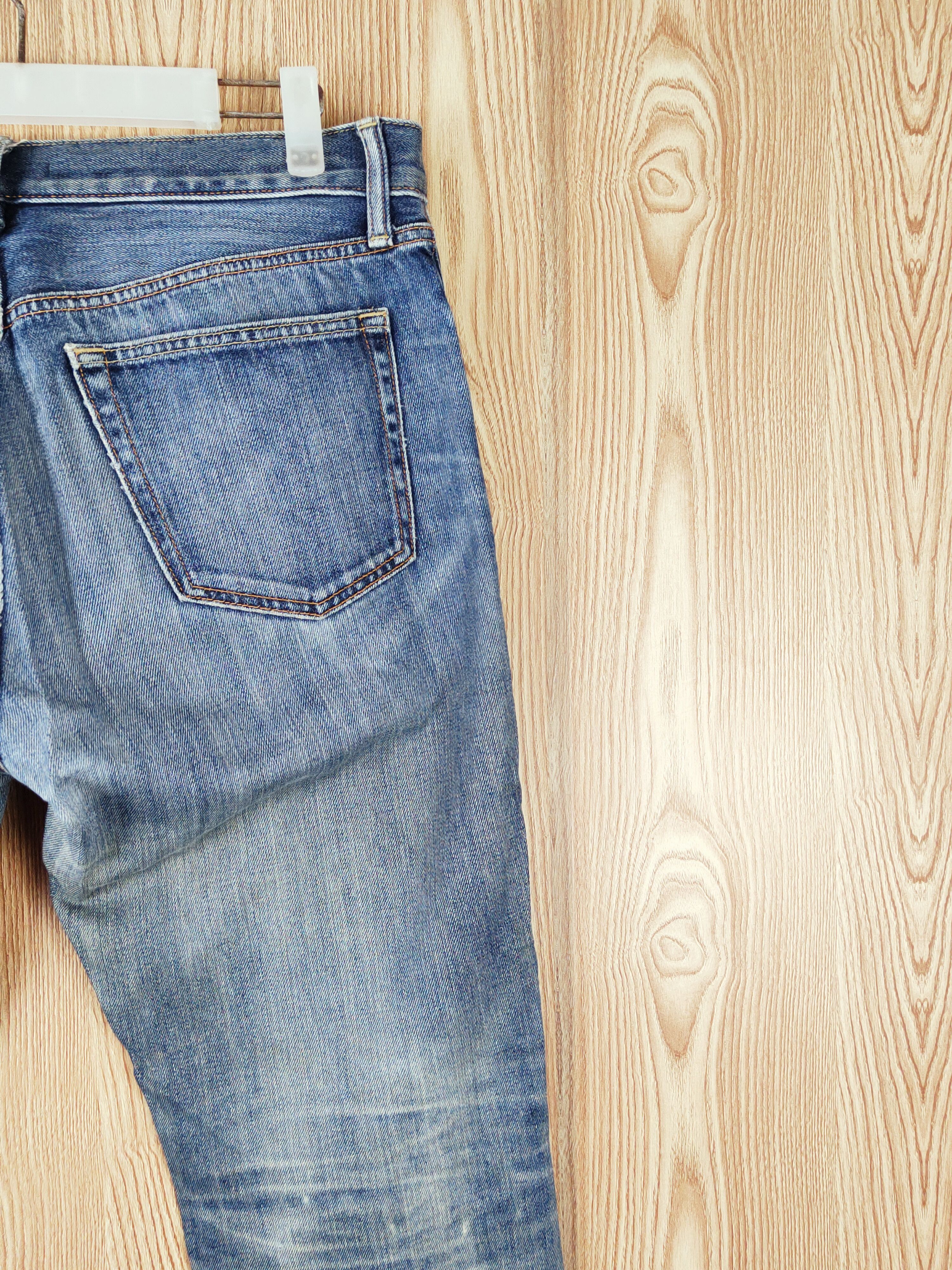 Japanese Brand Uniqlo fabric by kaihara Faded Distressed Ripped Jeans #W942 Size US 32 / EU 48 - 7 Thumbnail