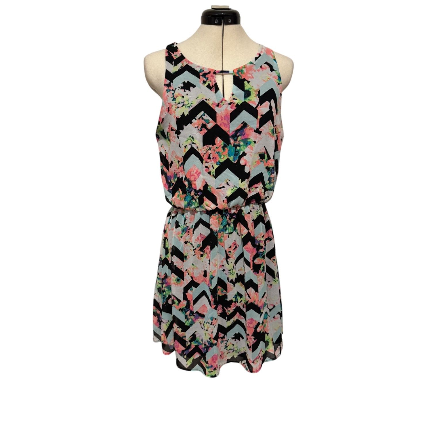Other Xhilaration Women’s Geometric and Floral Print Dress Medium Size M / US 6-8 / IT 42-44 - 1 Thumbnail