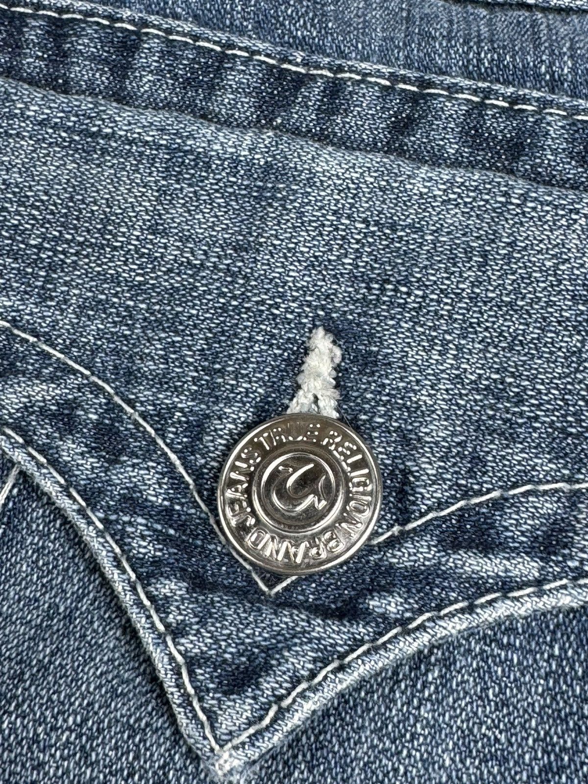 True Religion Vintage True Religion Y2K Distressed Faded Rap Jeans Denim Size US 32 / EU 48 - 8 Thumbnail