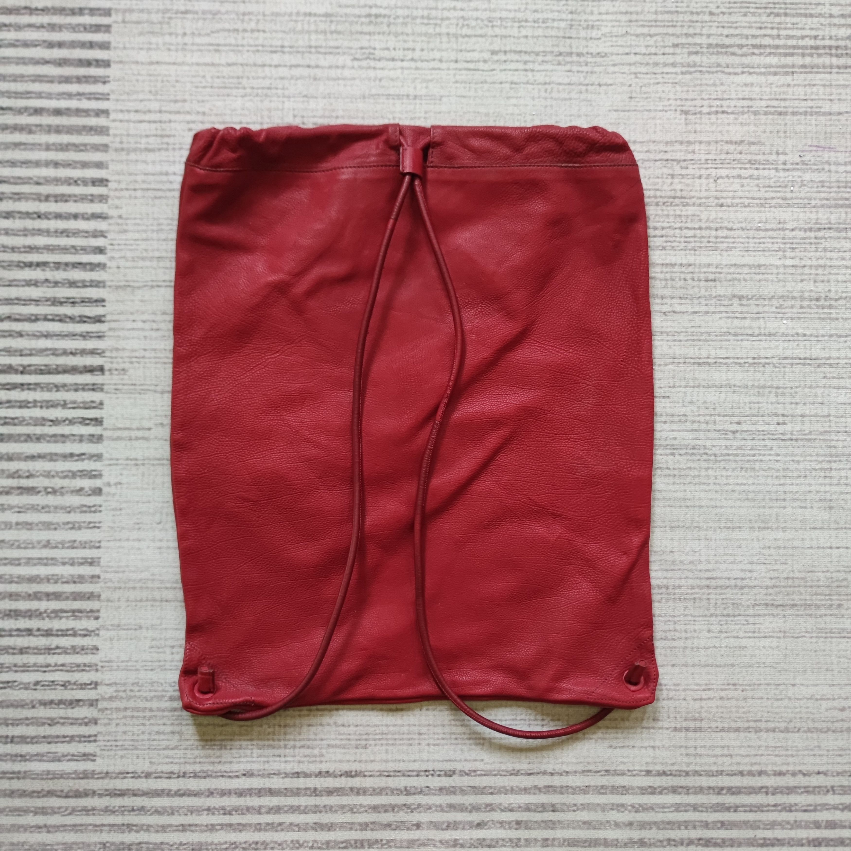 Burberry × Burberry Prorsum AUTHENTIC SS14 BURBERRY RED LEATHER DRAWSTRING BAG Size ONE SIZE - 9 Thumbnail