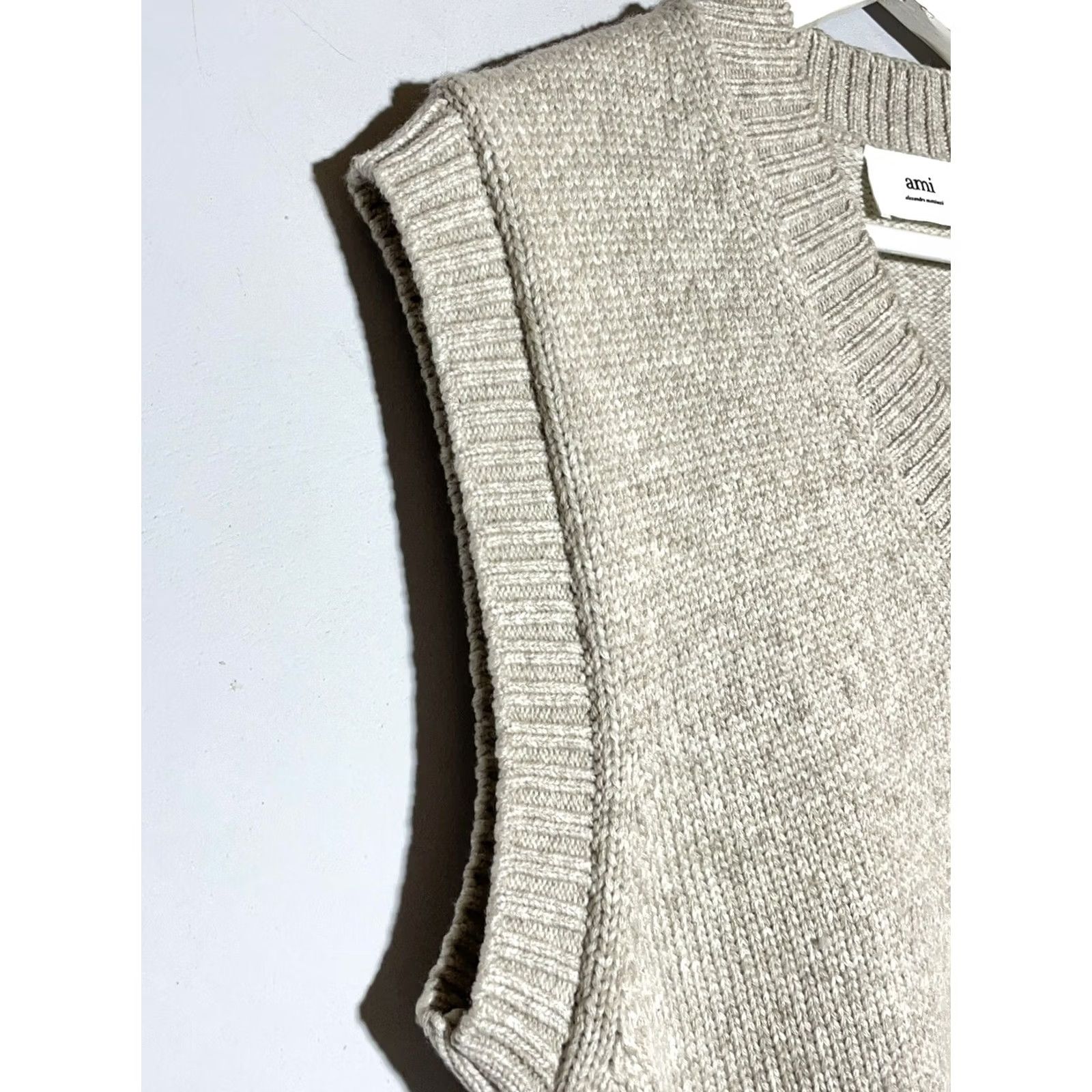 Vintage AMI Paris Alexandre Mattiussi Y2k V-neck Knit Vest Women’s XL Beige Wool Nylon Logo Vest Women XL Vintage No Size XL / US 12-14 / IT 48-50 - 6 Thumbnail