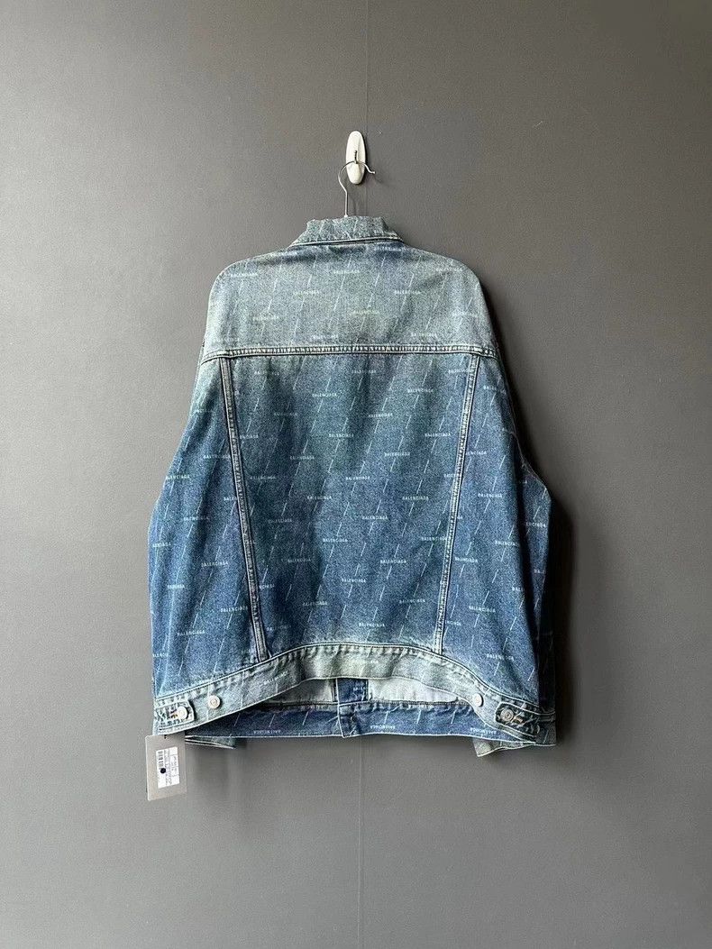 Balenciaga Balenciaga size 36 Full Print Denim Jacket Size M / US 6-8 / IT 42-44 - 2 Thumbnail