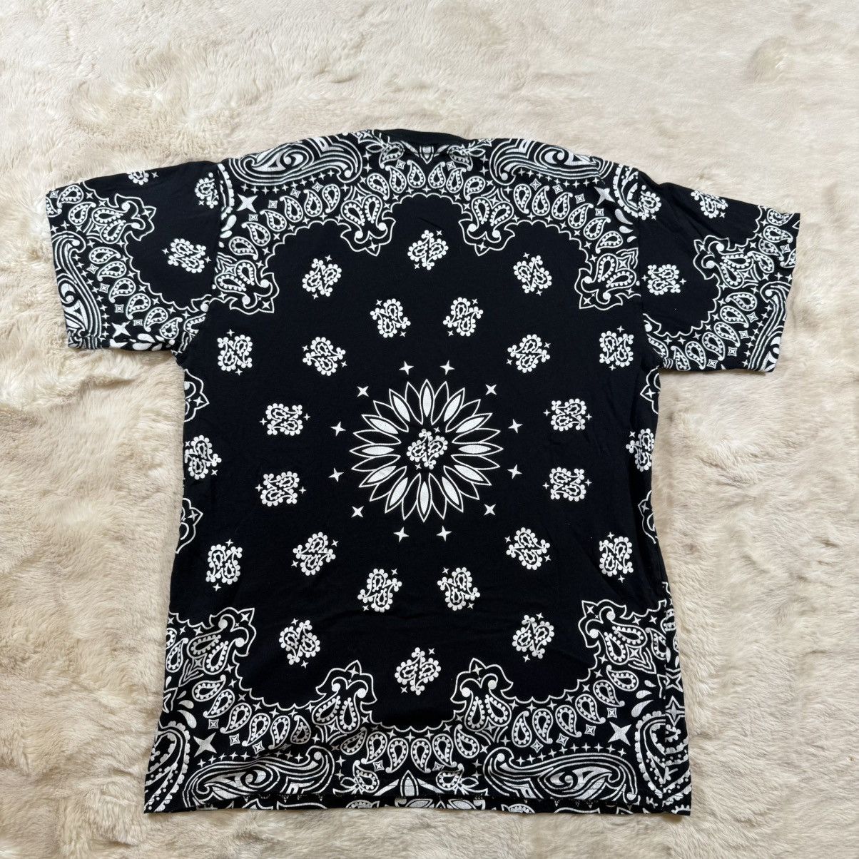Hanes × Supreme SUPREME x Hanes Bandana Tagless T-shirt Sz Medium Size US M / EU 48-50 / 2 - 2 Thumbnail