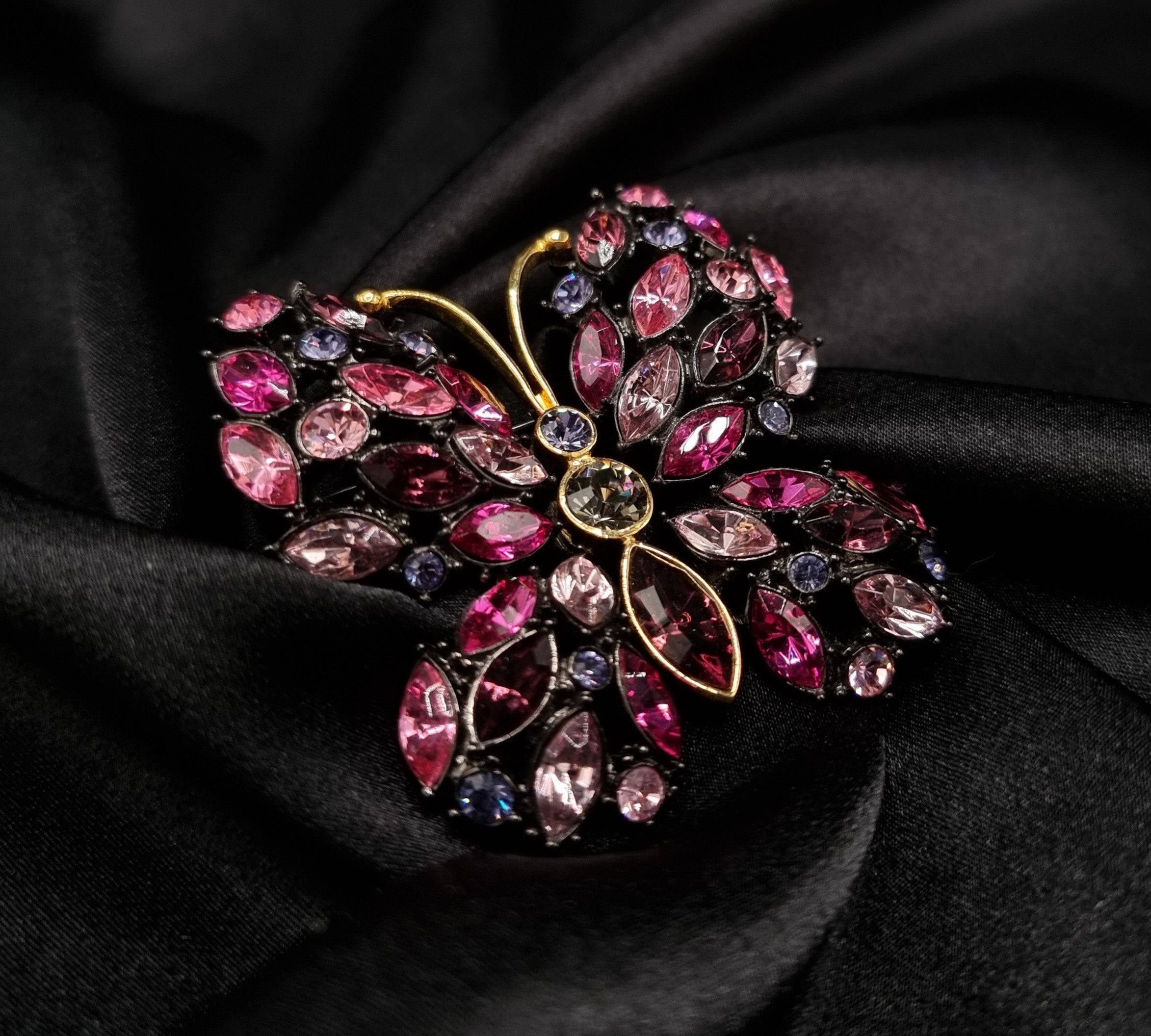 Joan Rivers Vintage Joan Rivers Brooch Pink Crystal Butterfly Statement Size ONE SIZE - 1 Thumbnail