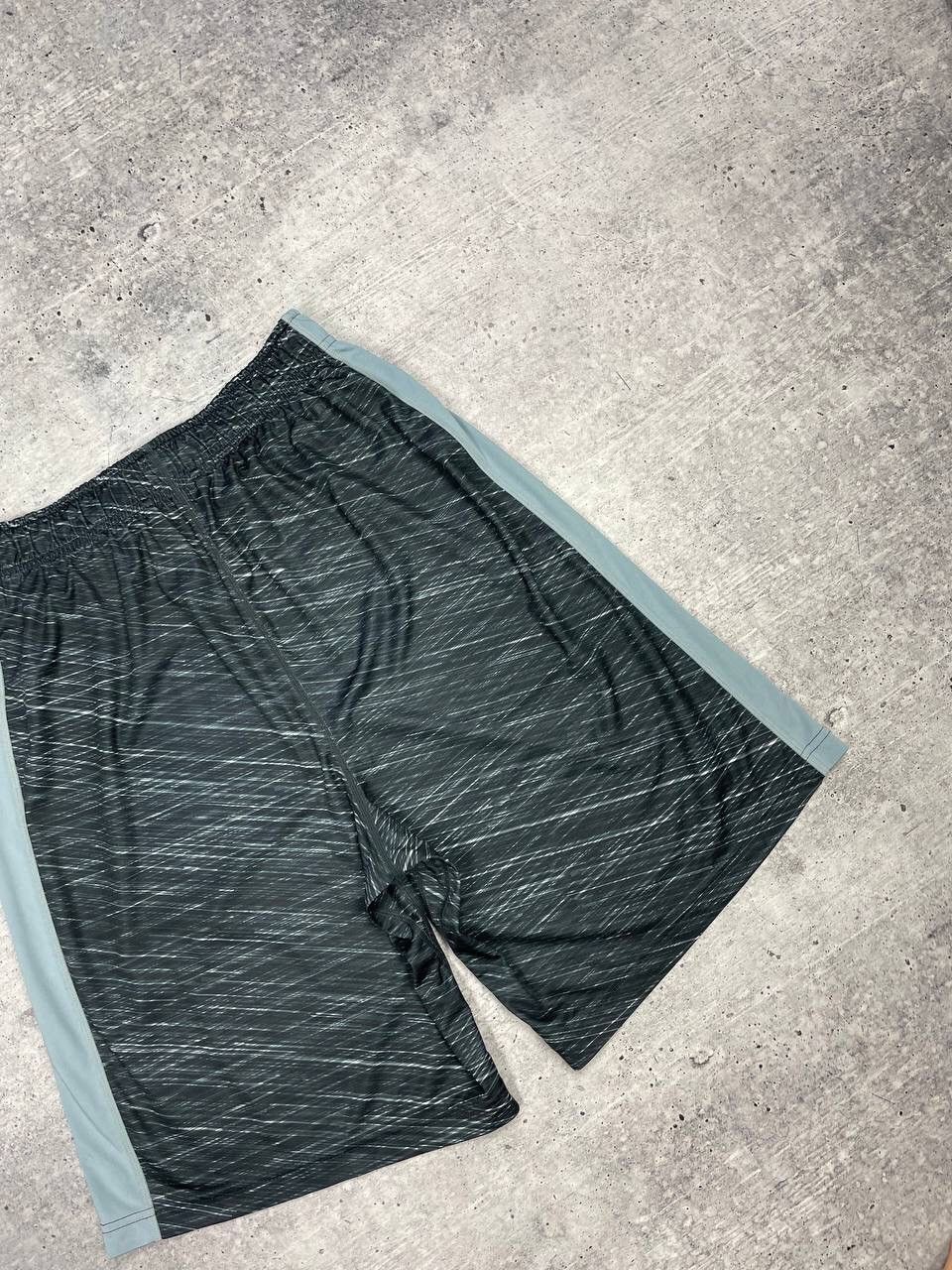 Nike Vintage Nike Y2K Style Drill Grey Wide Leg Casual Rap Shorts Size US 32 / EU 48 - 13 Thumbnail