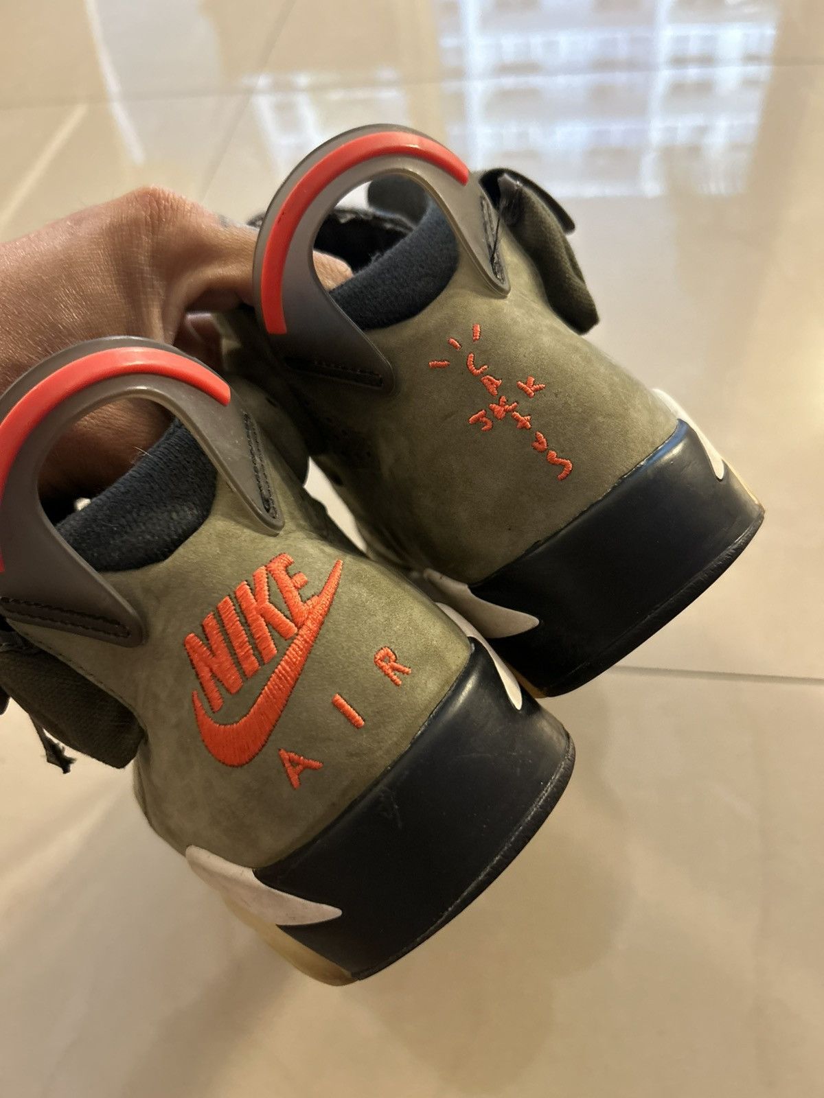 Jordan Brand × Travis Scott Jordan x Travis Scott olive 6s Size US 9.5 / EU 42-43 - 4 Thumbnail