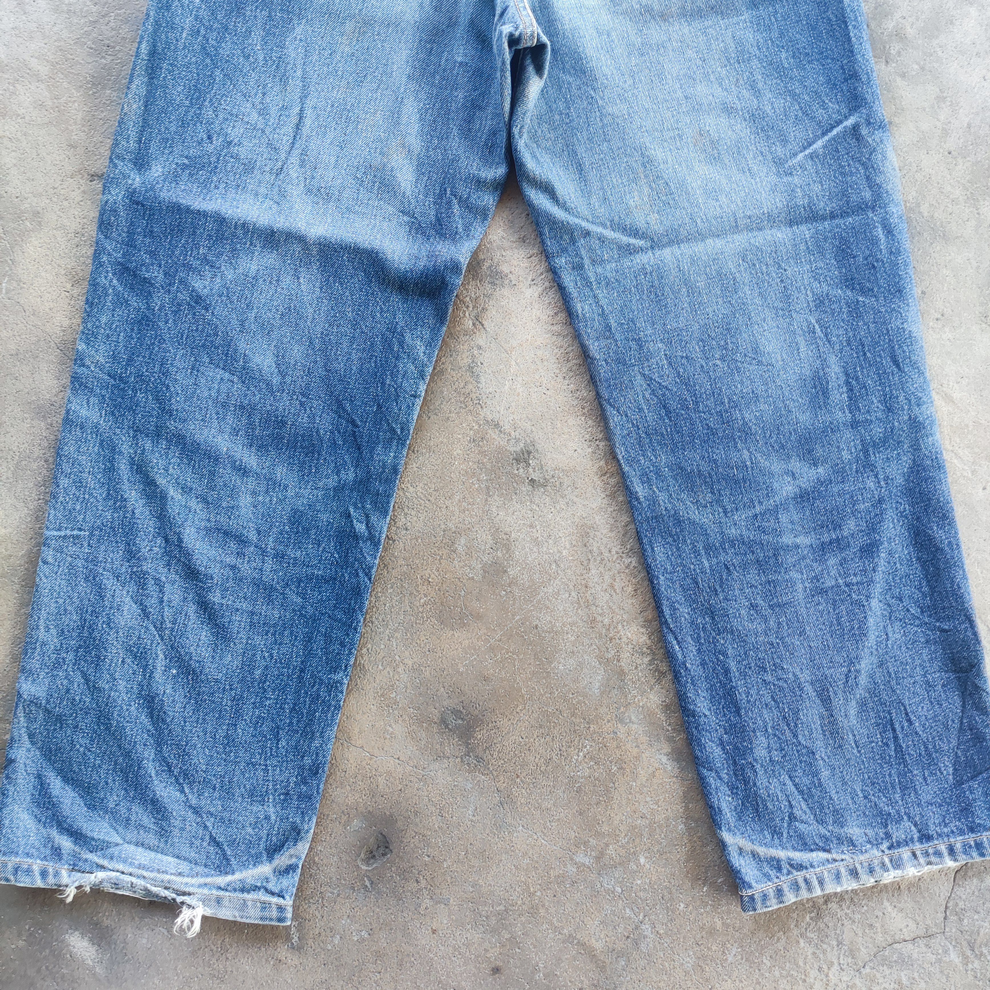 Japanese Brand Vintage Japanese Brand Buggy Jeans Ripped Faded Pants Size US 30 / EU 46 - 11 Thumbnail