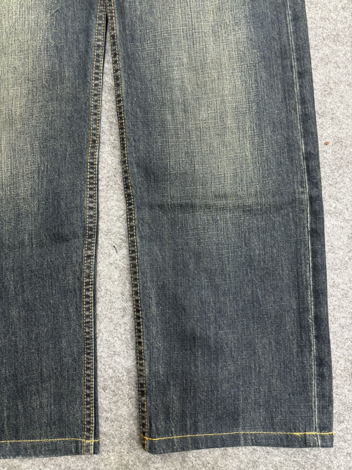 Designer 💥Japanese Brand Koi Fish Embroidery Double Pocket Denim F542 Size US 31 - 8 Thumbnail