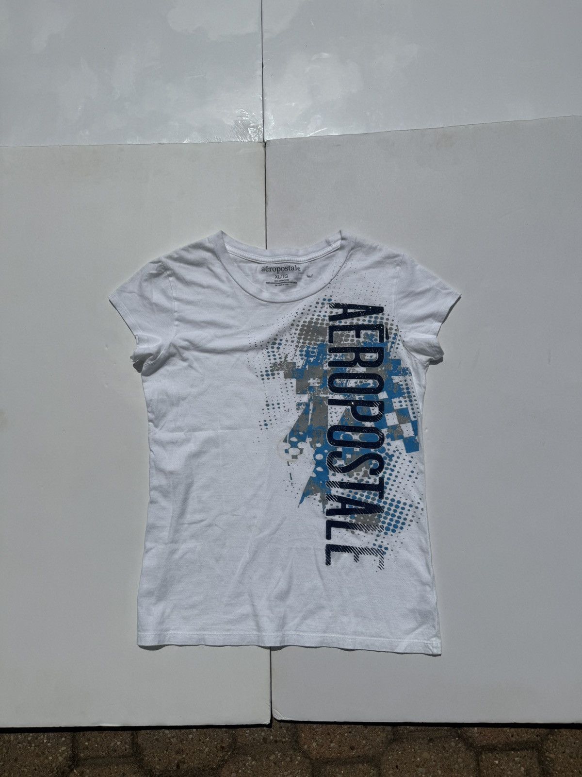 Aeropostale Aeropostale white and blue graphic tee Size US XL / EU 56 / 4 - 1 Thumbnail