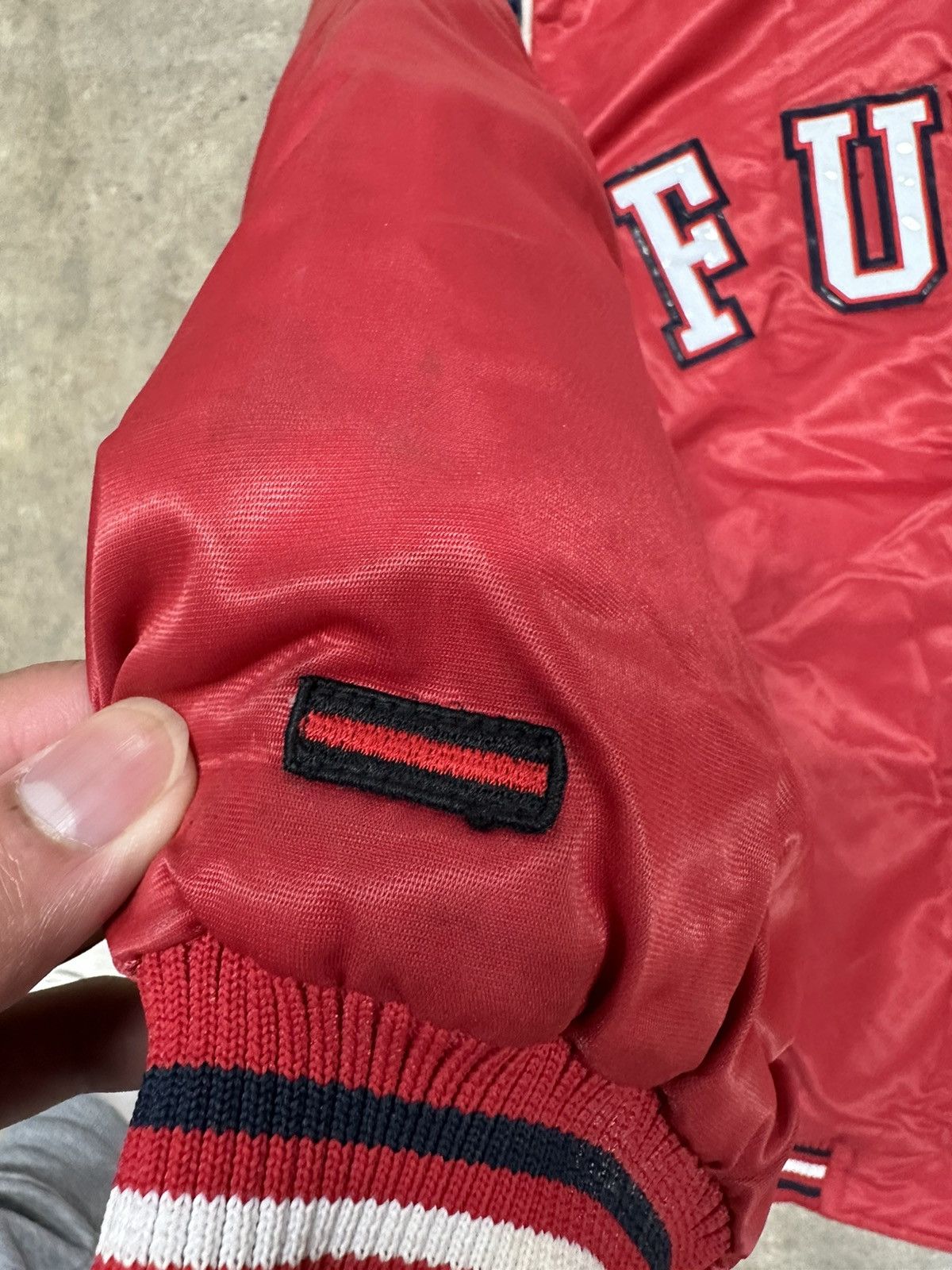 Fubu × Vintage Vintage 90s Y2K Quilted FUBU Spell Out Satin Jacket Size XL Size US XL / EU 56 / 4 - 4 Thumbnail