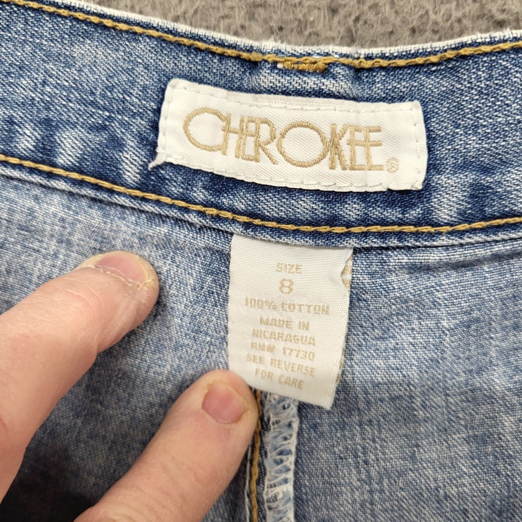 Cherokee Cherokee Capri Jeans Womens Size 8 Stonewash Blue Denim College Y2K Regular Fit Pants Womens Size 30" / US 8 / IT 44 - 2 Thumbnail