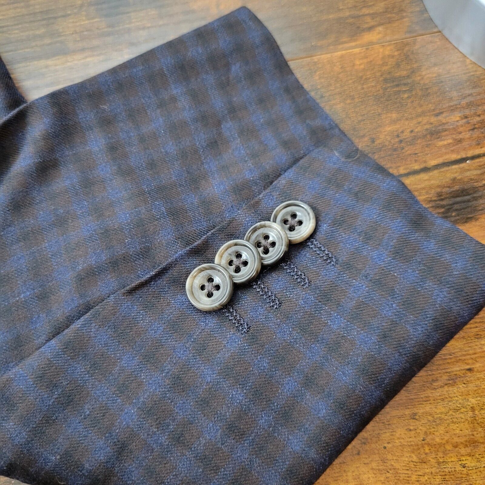 Daniel Hechter Daniel Hechter Paris 42L Navy Blue Plaid Two-Button Front Size 42L - 8 Thumbnail