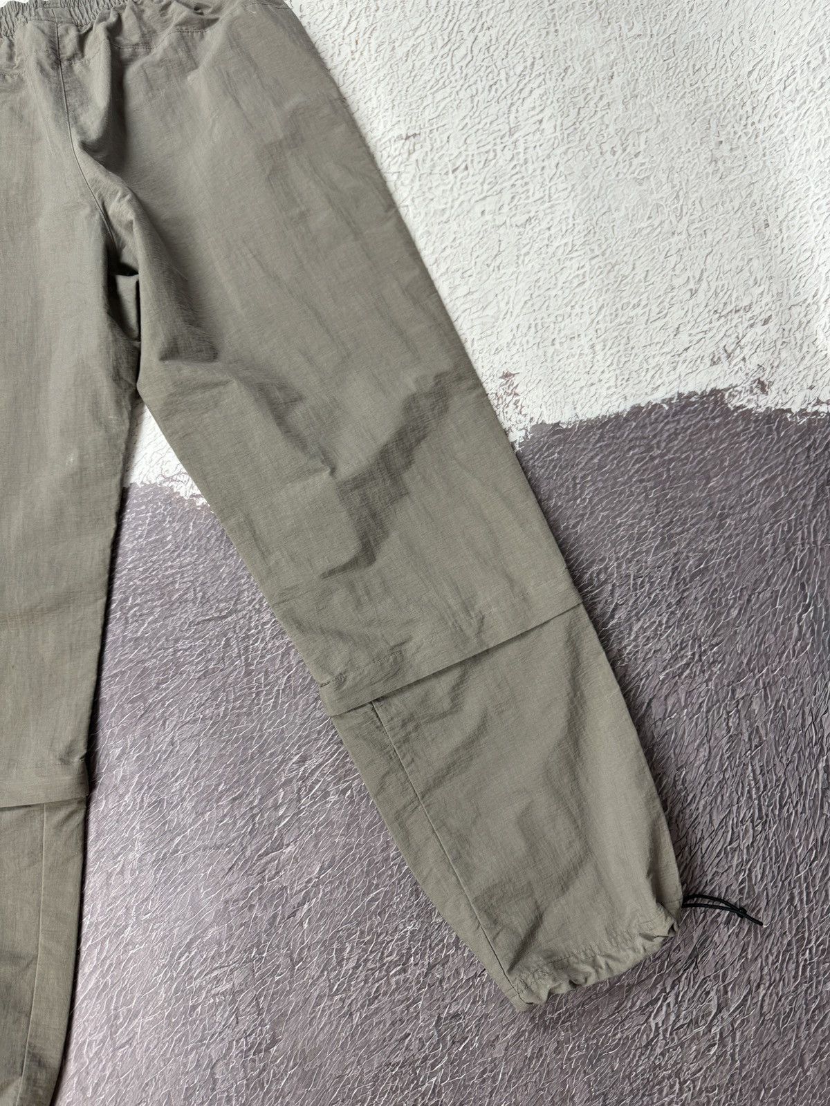 Adidas Adidas vntg y2k outdoor hiking 2 in 1 tightened track pants Size US 34 / EU 50 - 18 Thumbnail