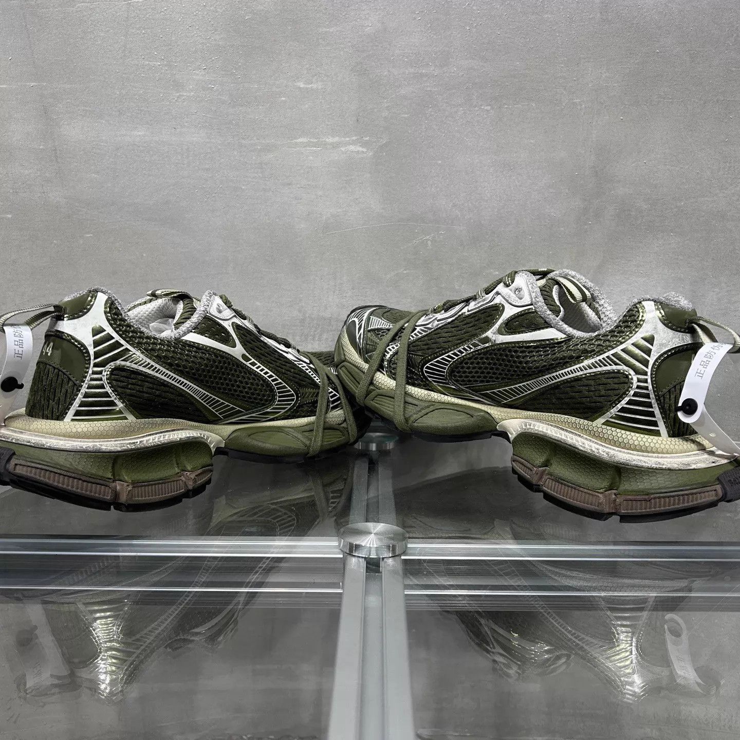 Balenciaga Balenciaga 3XL Distressed Dad Sneakers Olive Green EU44 Size US 11 / EU 44 - 5 Thumbnail